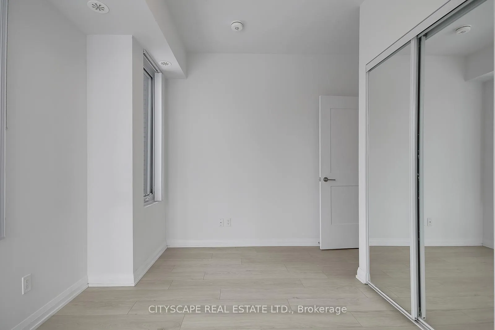 Photo 20 of Unit TH 53, 1020 Portage Parkway, Vaughan, Concord — HOMEH