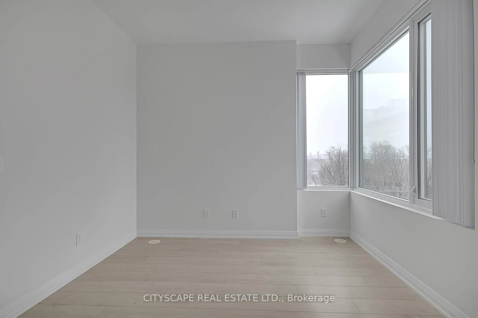 Photo 26 of Unit TH 53, 1020 Portage Parkway, Vaughan, Concord — HOMEH