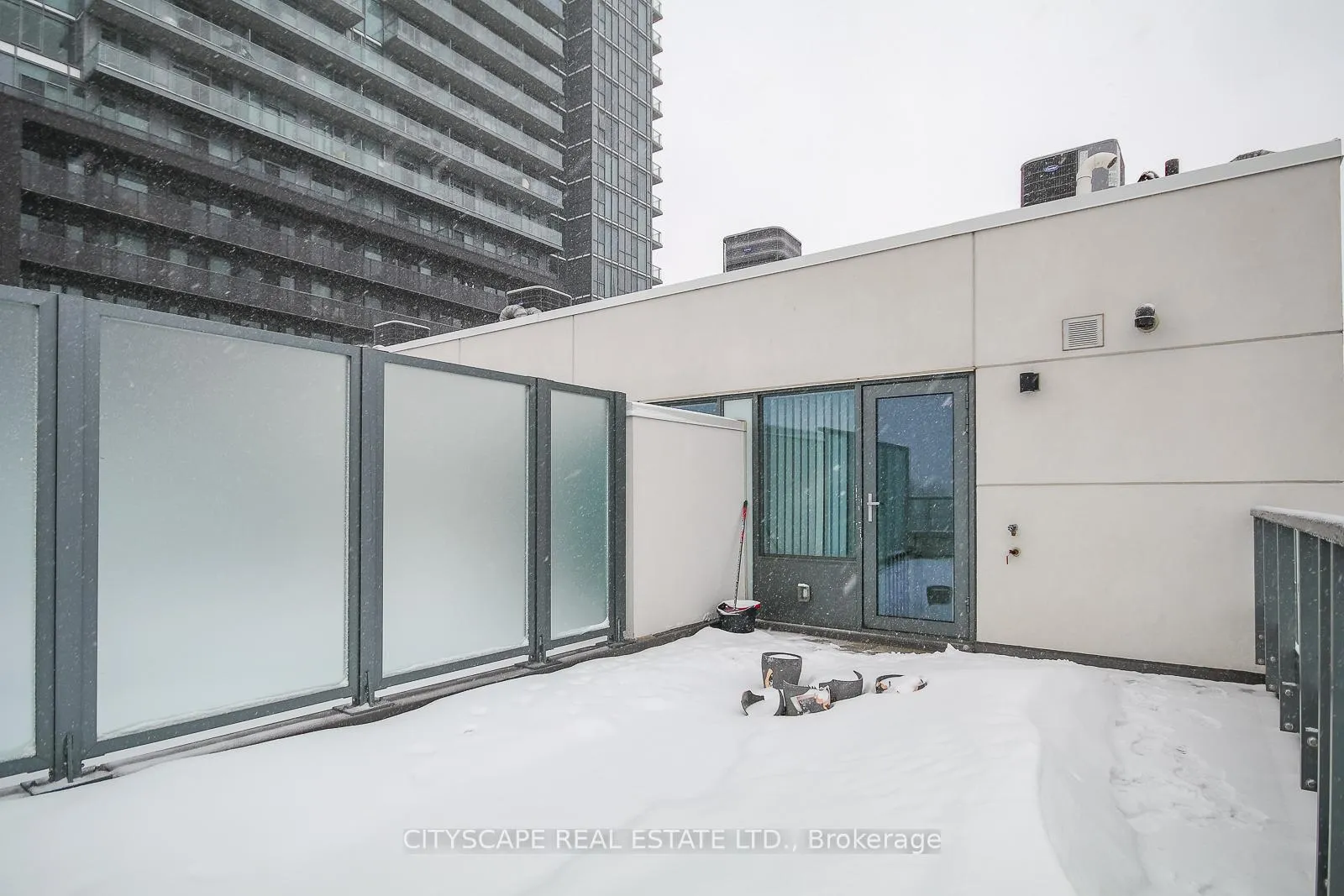 Photo 31 of Unit TH 53, 1020 Portage Parkway, Vaughan, Concord — HOMEH