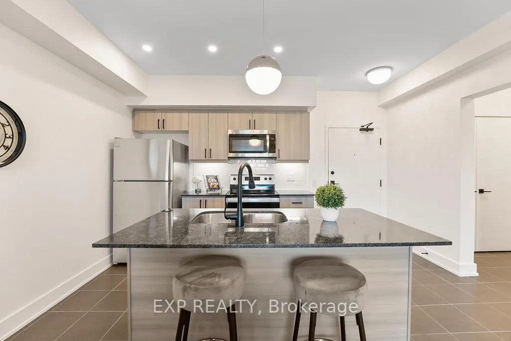 Photo 7 of Unit 506, 4 Spice Way, Barrie, Rural Barrie Southeast — HOMEH
