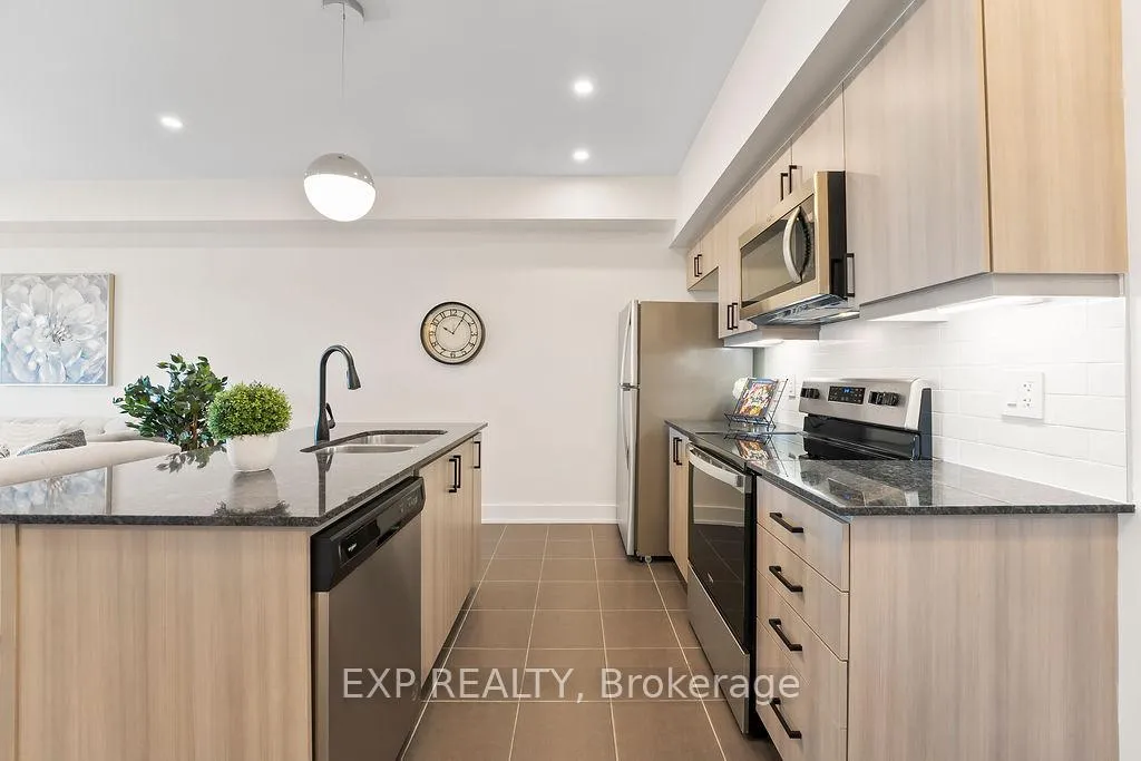 Photo 8 of Unit 506, 4 Spice Way, Barrie, Rural Barrie Southeast — HOMEH
