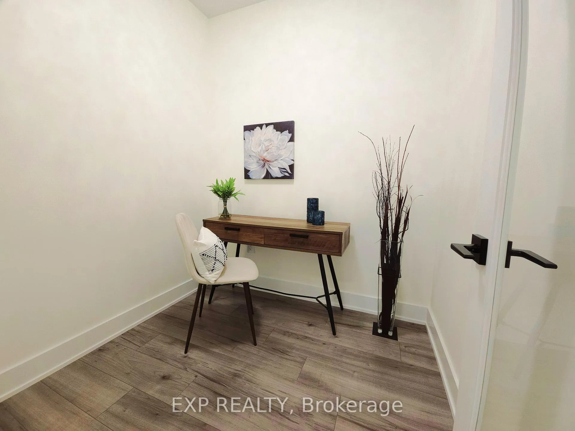 Photo 19 of Unit 506, 4 Spice Way, Barrie, Rural Barrie Southeast — HOMEH