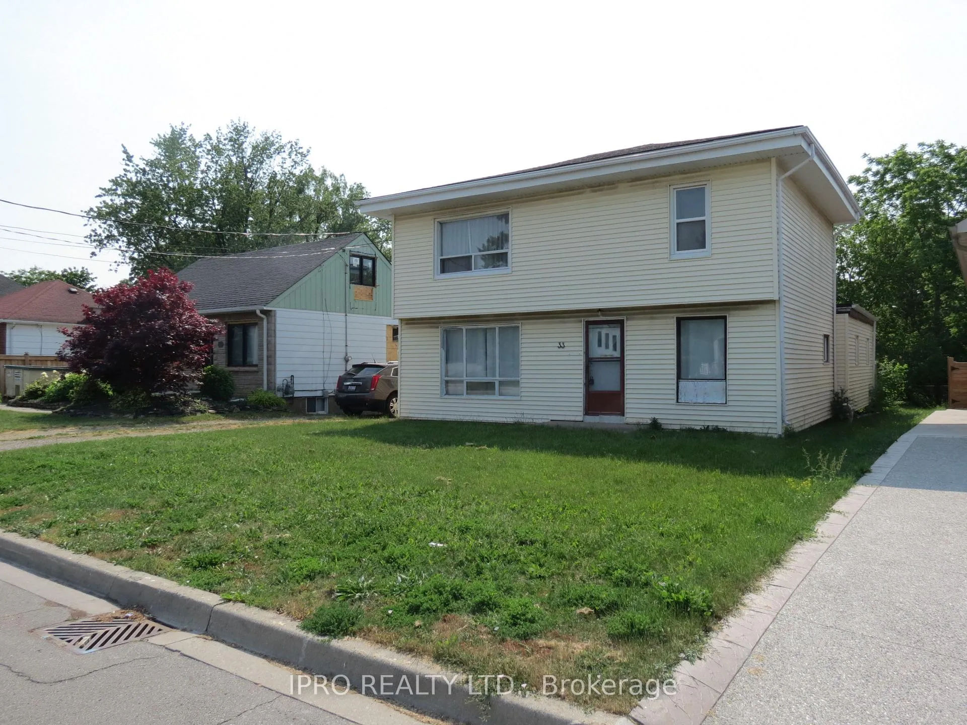 Photo 1 of 33 Chester Road, Hamilton, Stoney Creek — HOMEH