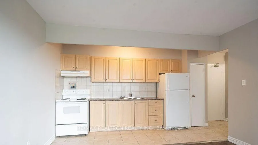 Photo 5 of Unit 616D, 468 Ottawa Street, Hamilton, Corktown — HOMEH