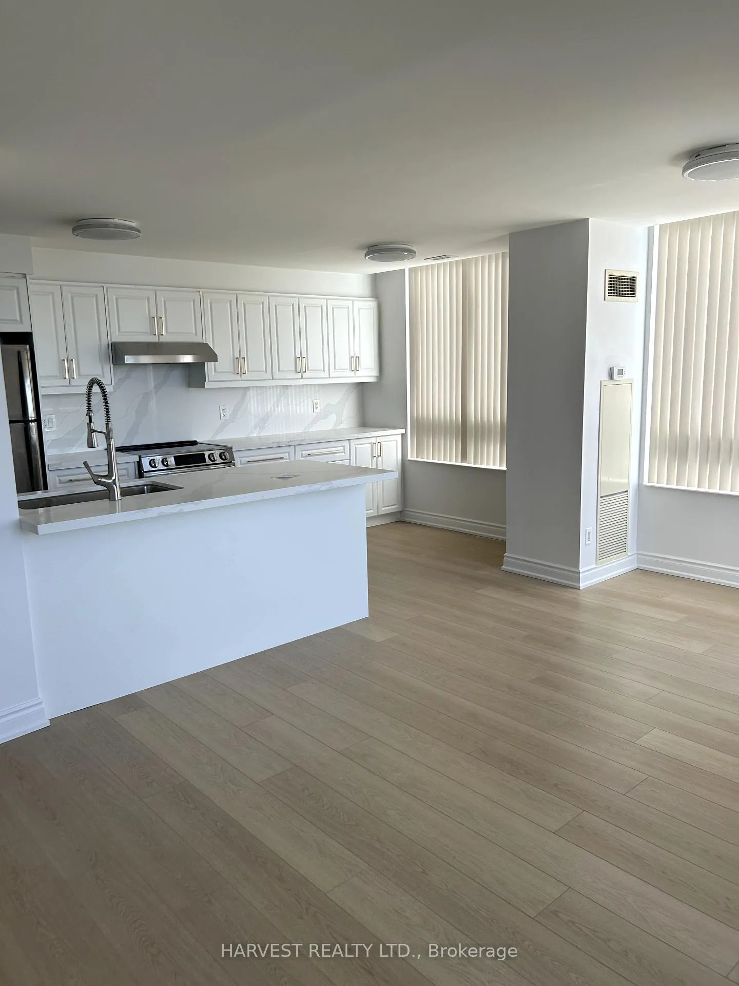 Photo 12 of Unit 708, 205 The Donway Street W, North York, Banbury-Don Mills — HOMEH