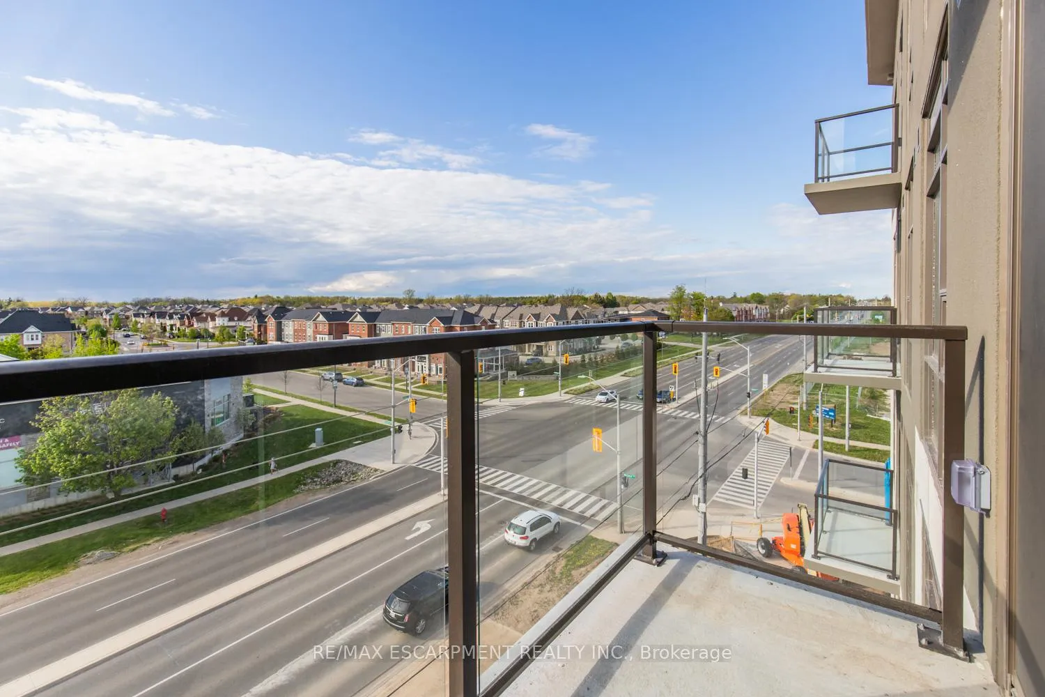 Photo 19 of Unit 523, 10 Mallard Trail, Hamilton, Waterdown — HOMEH
