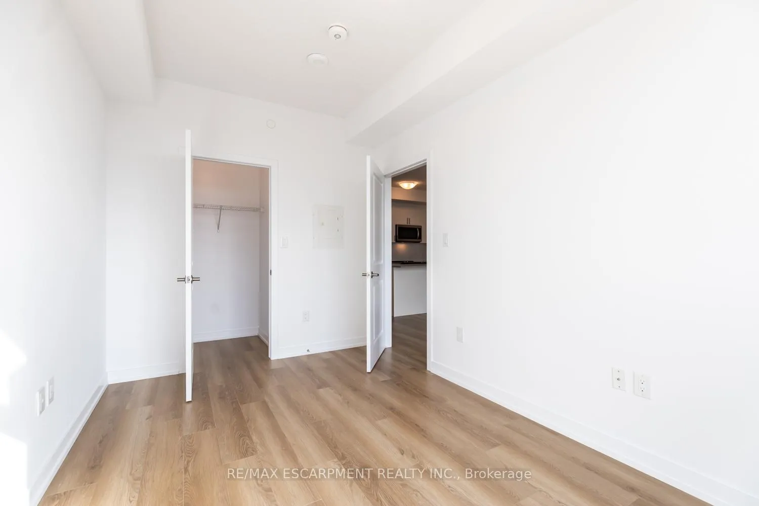 Photo 27 of Unit 523, 10 Mallard Trail, Hamilton, Waterdown — HOMEH