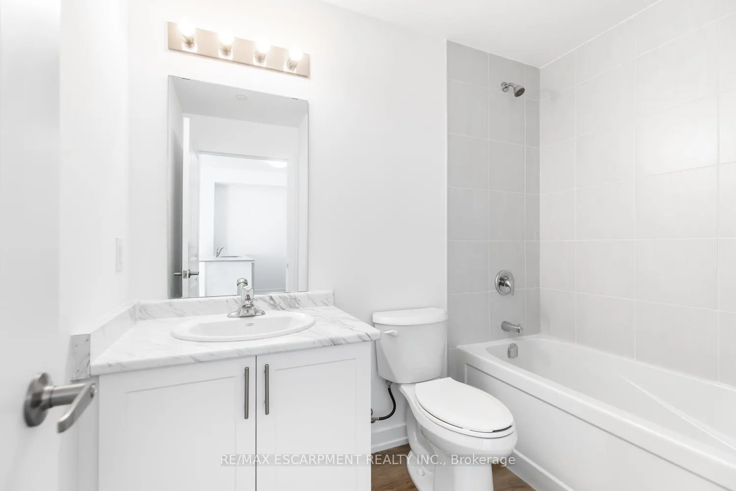 Photo 31 of Unit 523, 10 Mallard Trail, Hamilton, Waterdown — HOMEH