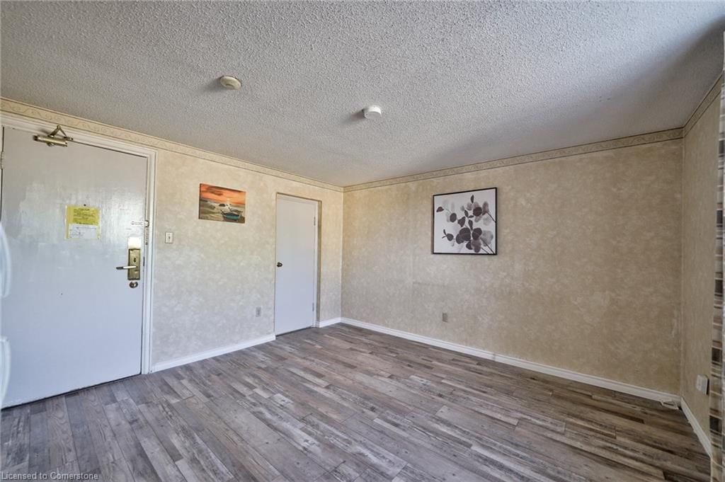 Photo 5 of 106 Carden Street, Guelph, Downtown — HOMEH