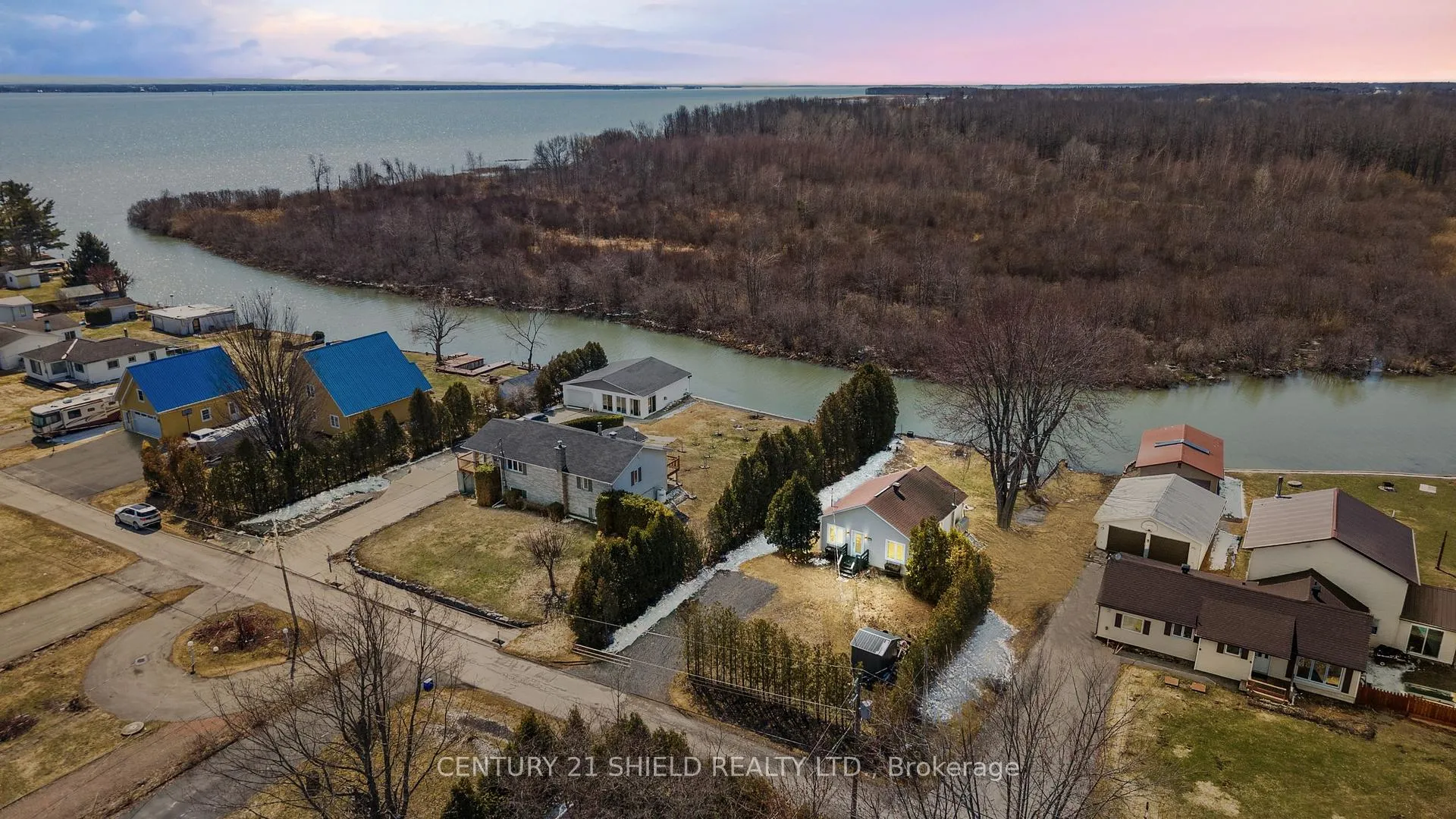 Photo 2 of 6220 164TH Avenue, South Glengarry, South Glengarry (Lancaster) Twp — HOMEH