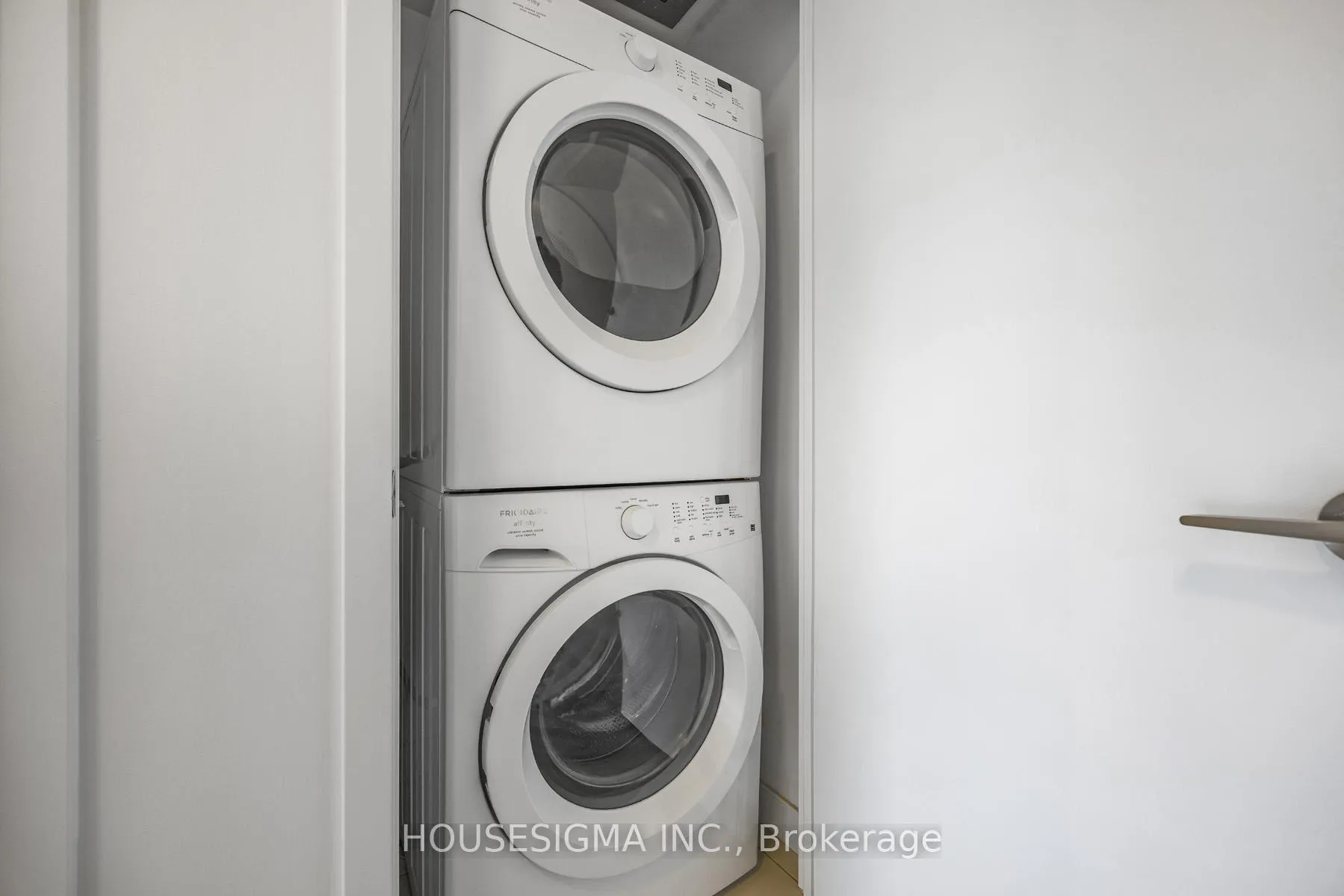 Photo 11 of Unit 405, 1190 Dundas Street E, Toronto, South Riverdale — HOMEH