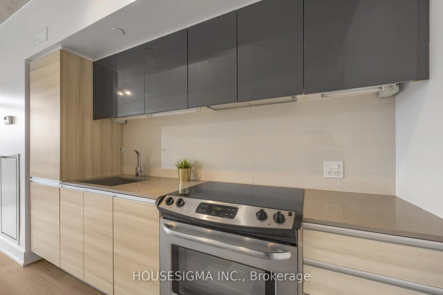 Photo 16 of Unit 405, 1190 Dundas Street E, Toronto, South Riverdale — HOMEH