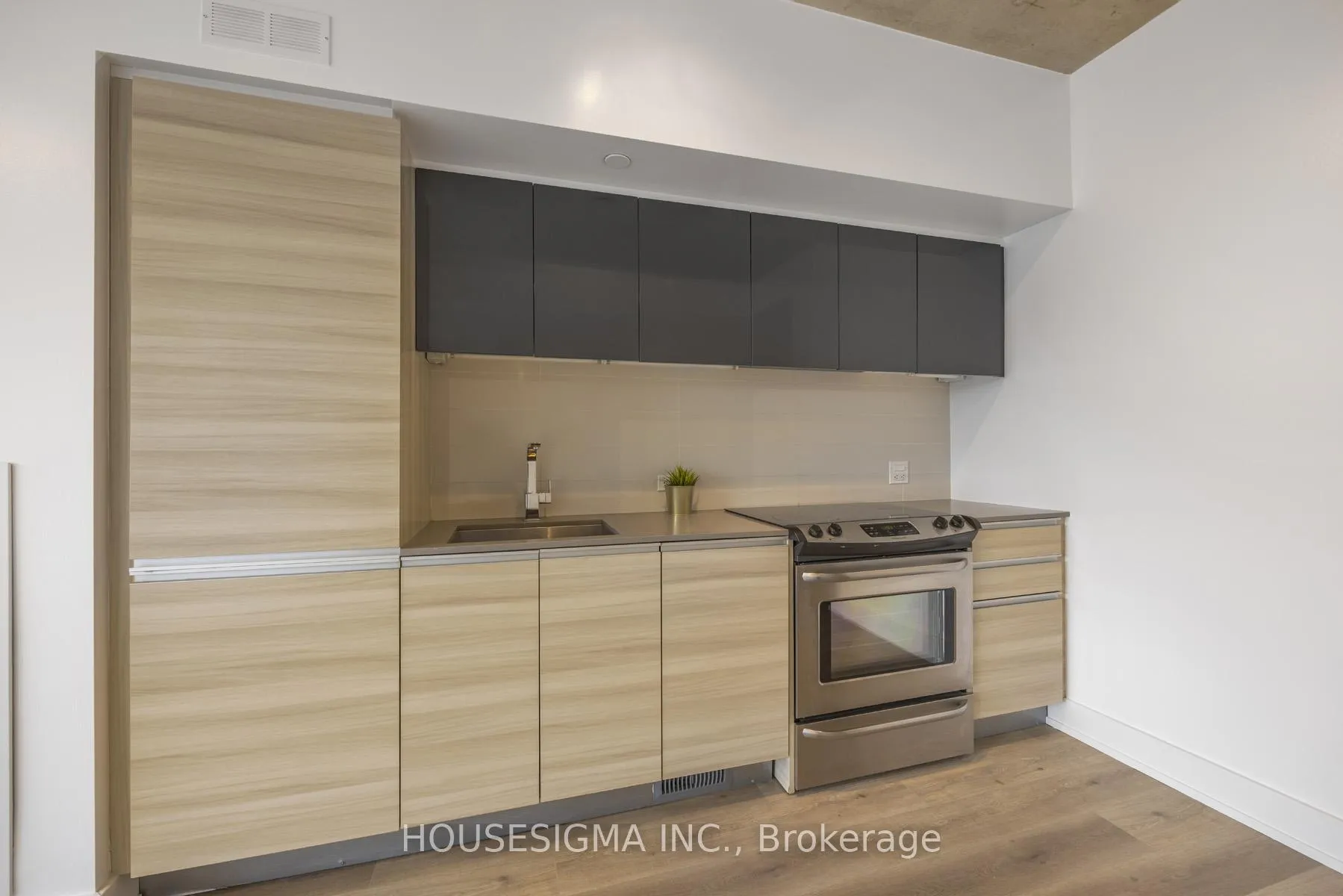 Photo 17 of Unit 405, 1190 Dundas Street E, Toronto, South Riverdale — HOMEH