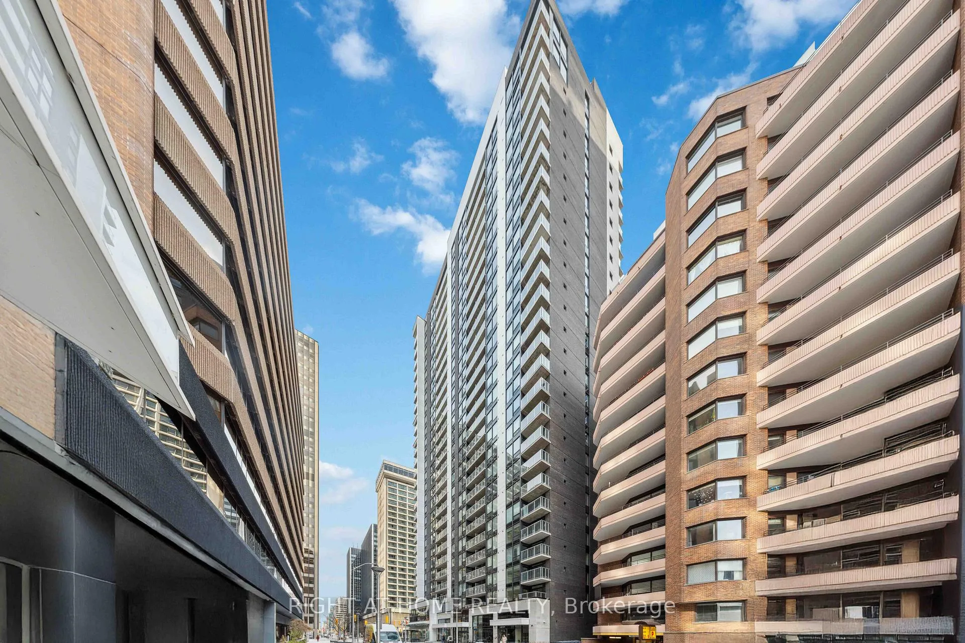 Front of Unit 2307, 340 Queen Street