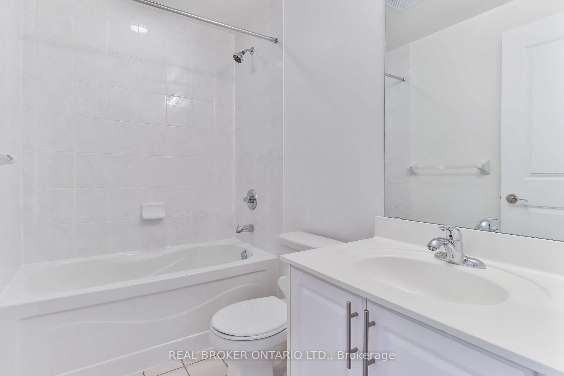 Photo 4 of Unit 1505, 135 Wynford Drive, North York, Banbury-Don Mills — HOMEH