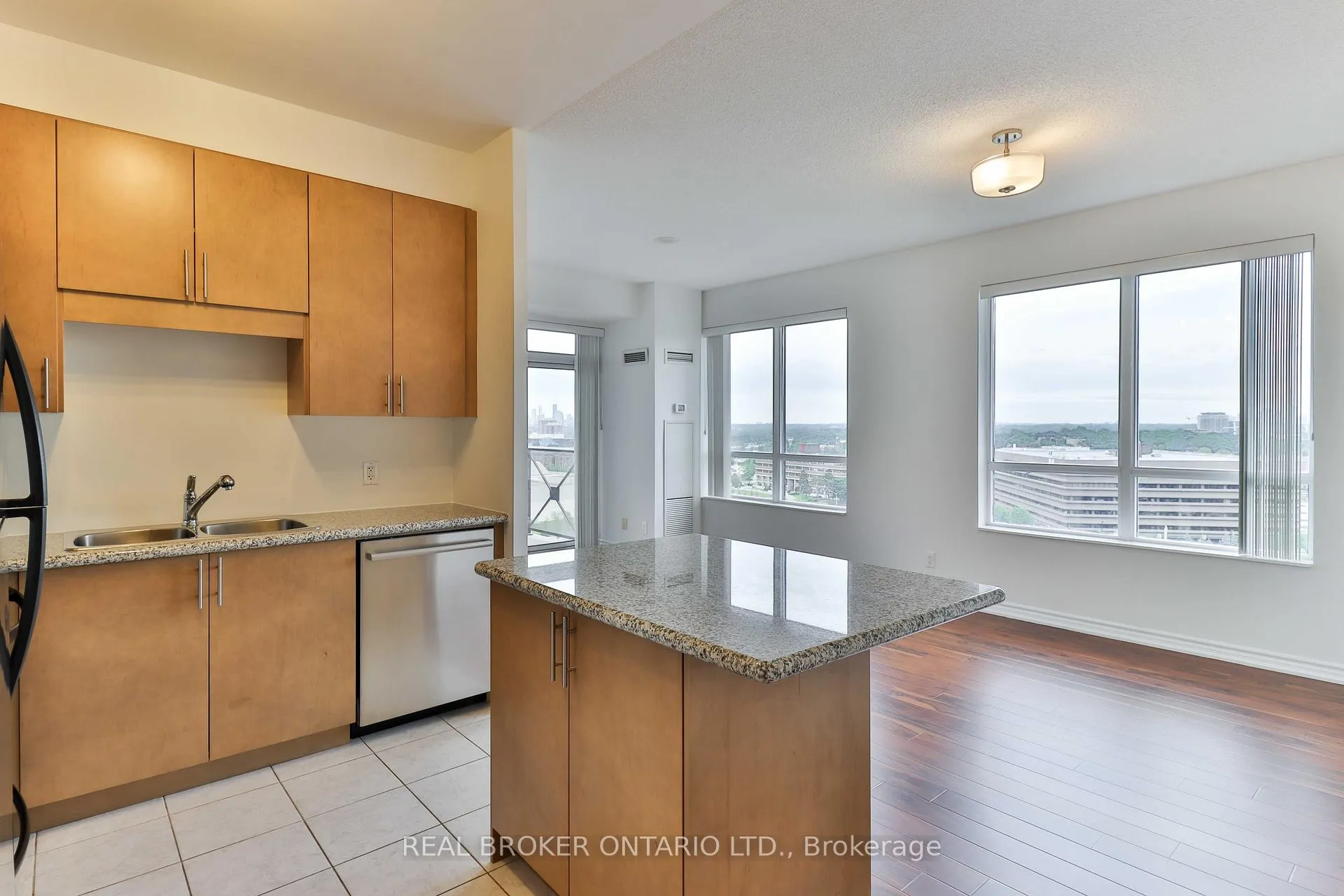 Photo 9 of Unit 1505, 135 Wynford Drive, North York, Banbury-Don Mills — HOMEH