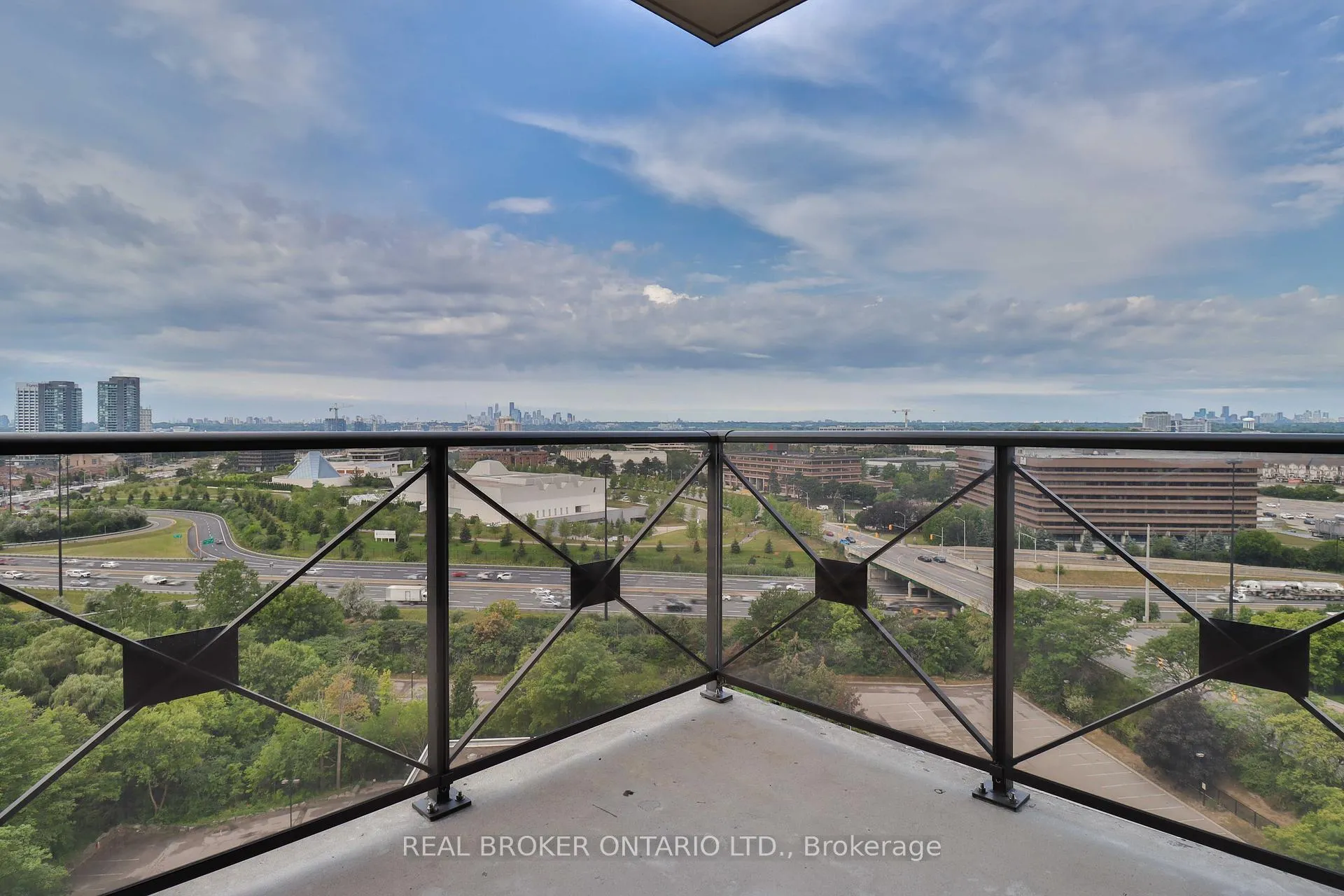 Photo 19 of Unit 1505, 135 Wynford Drive, North York, Banbury-Don Mills — HOMEH