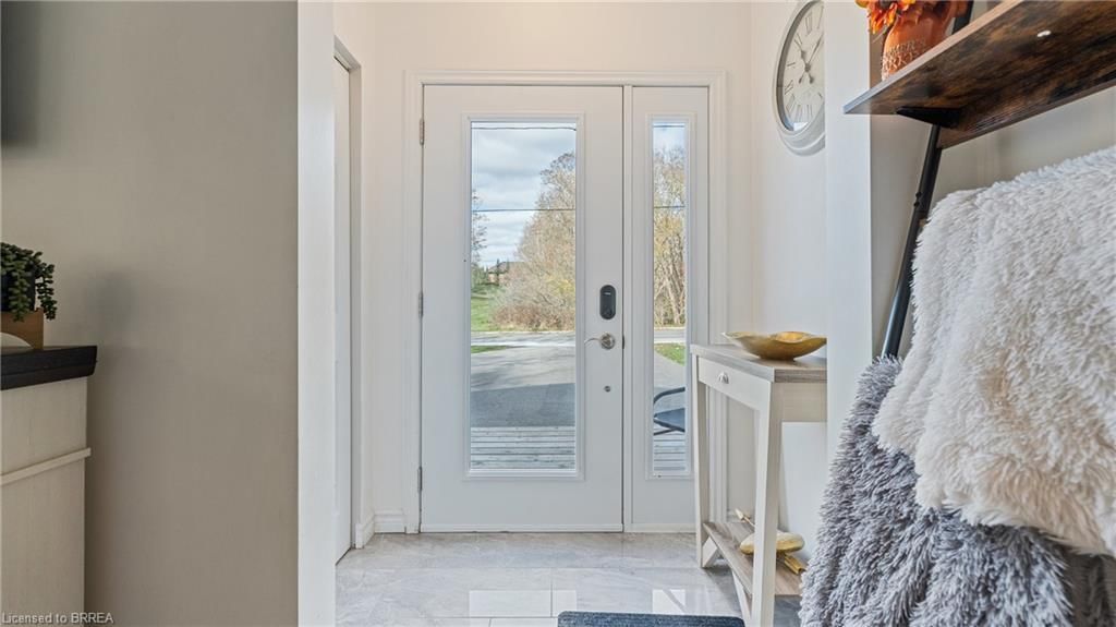 Photo 5 of 40 Silver Lake Drive, Norfolk, Port Dover — HOMEH