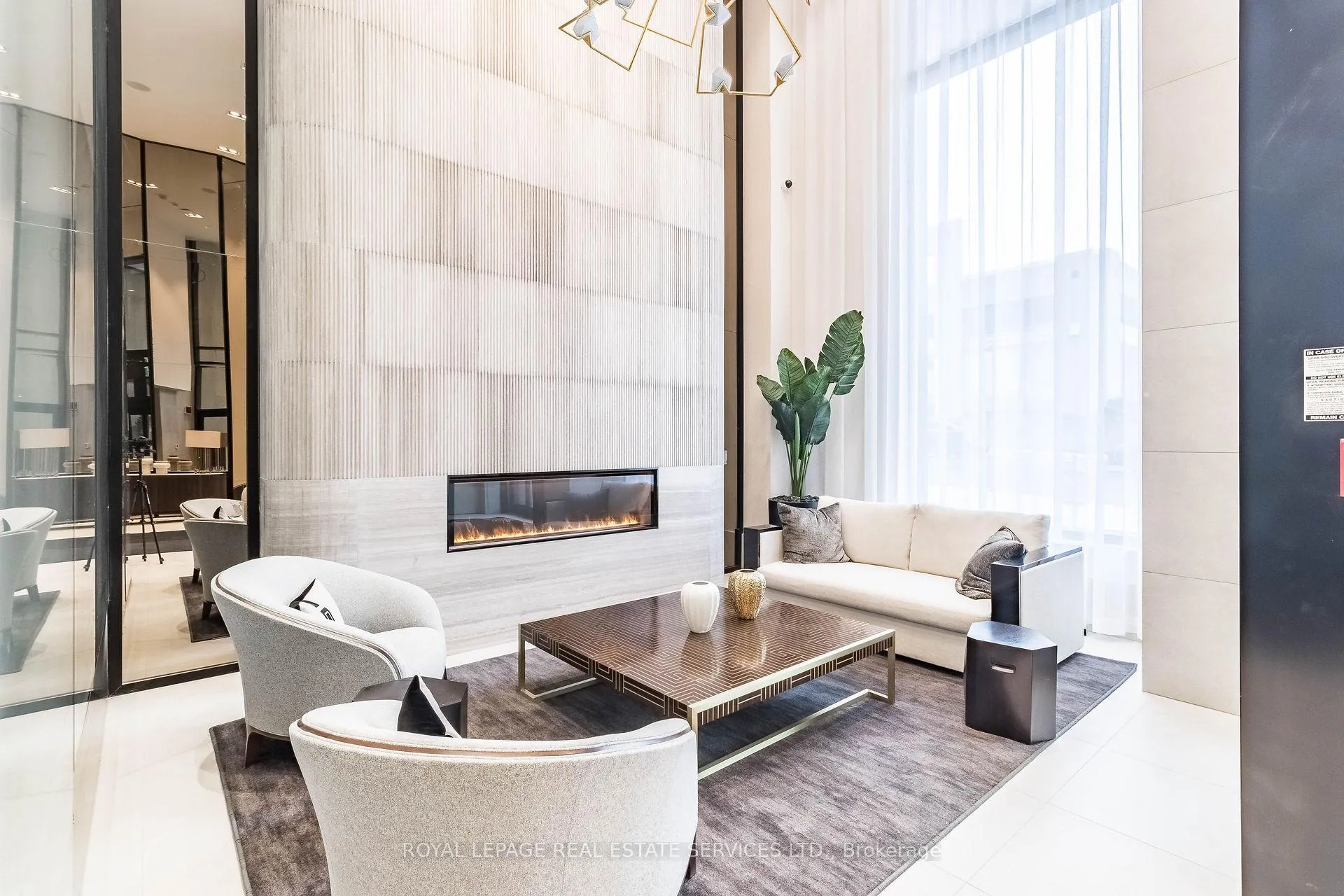 Photo 3 of Unit 718, 2020 Bathurst Street, Toronto, Humewood-Cedarvale — HOMEH