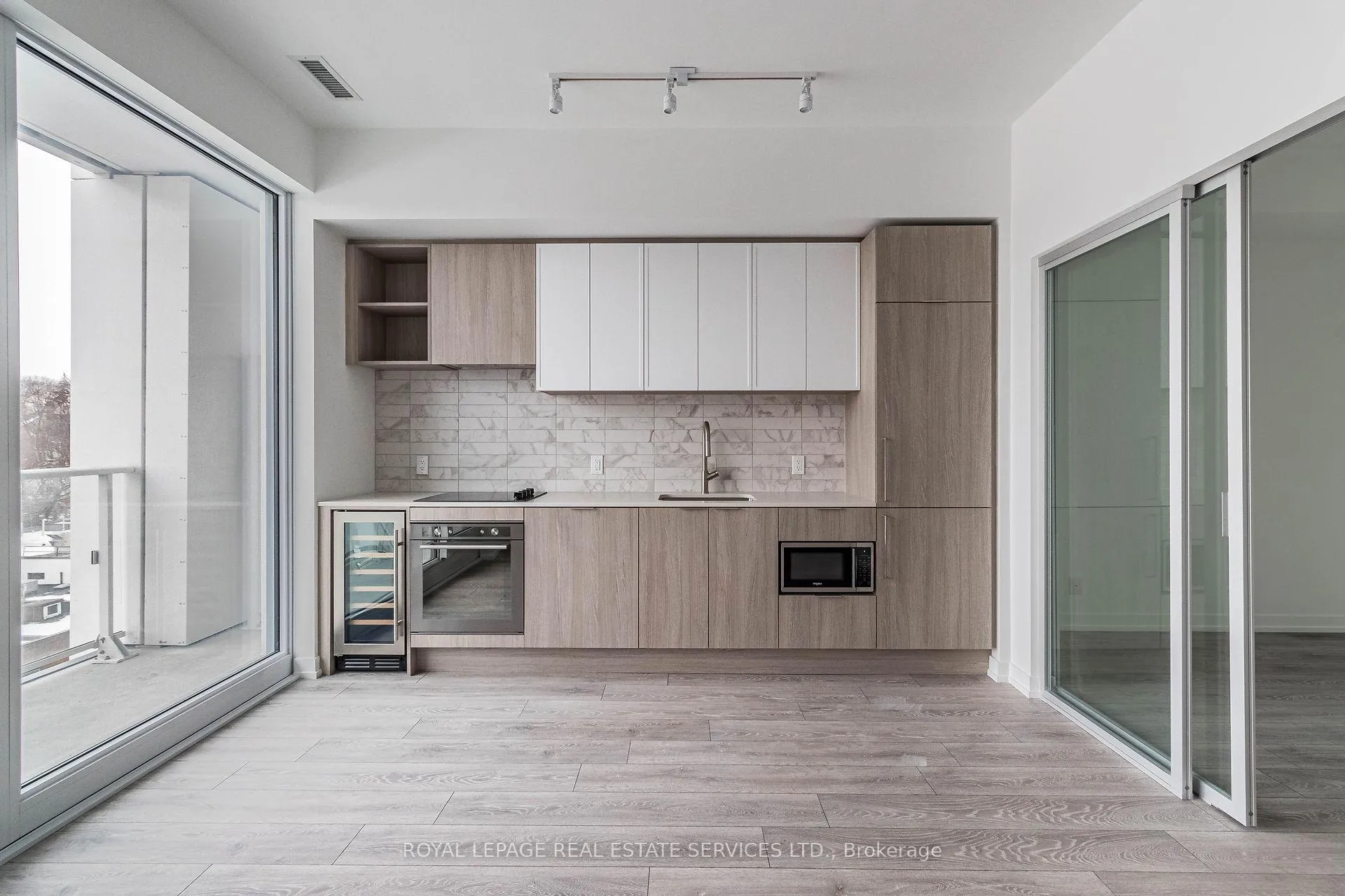 Photo 7 of Unit 718, 2020 Bathurst Street, Toronto, Humewood-Cedarvale — HOMEH