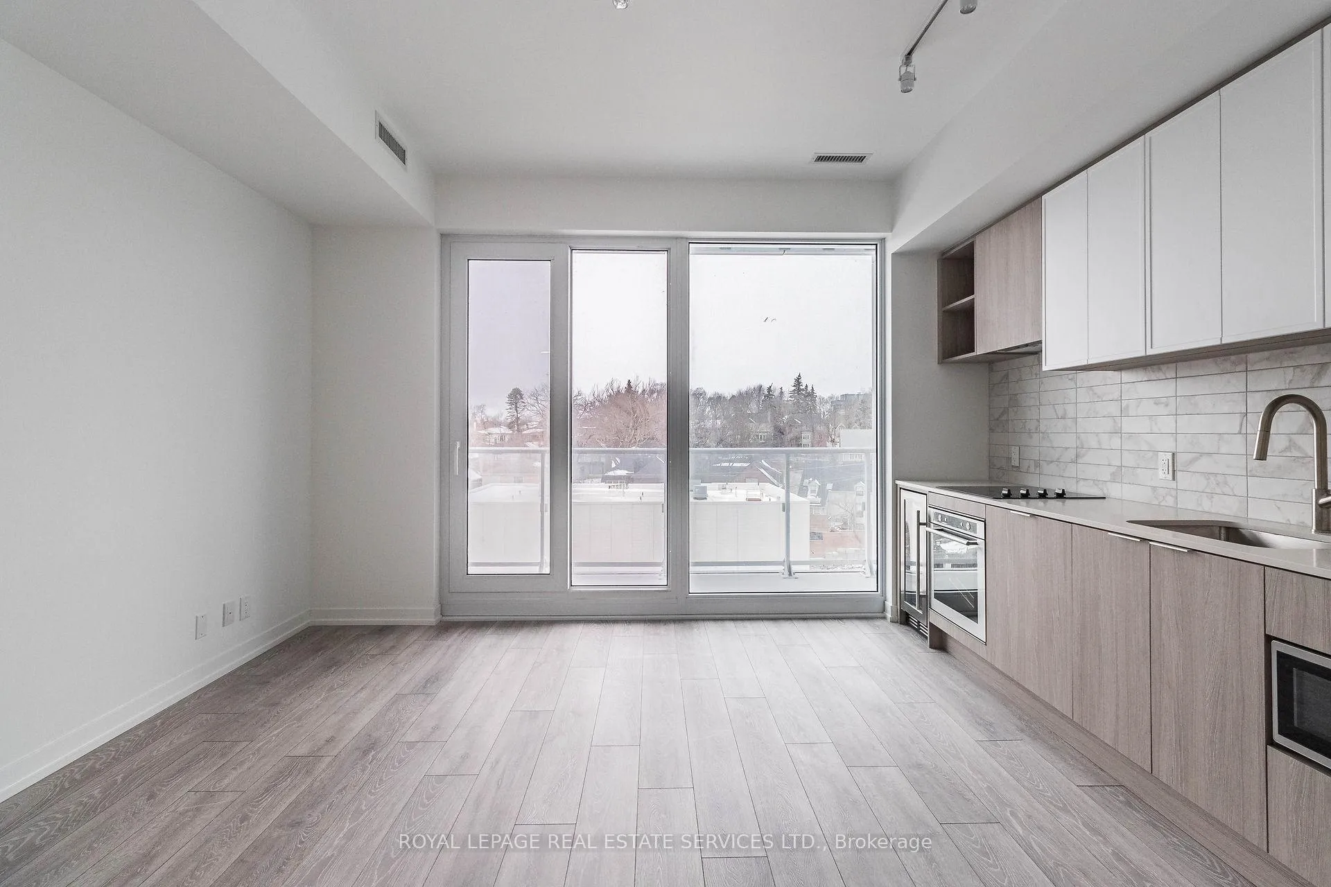 Photo 11 of Unit 718, 2020 Bathurst Street, Toronto, Humewood-Cedarvale — HOMEH