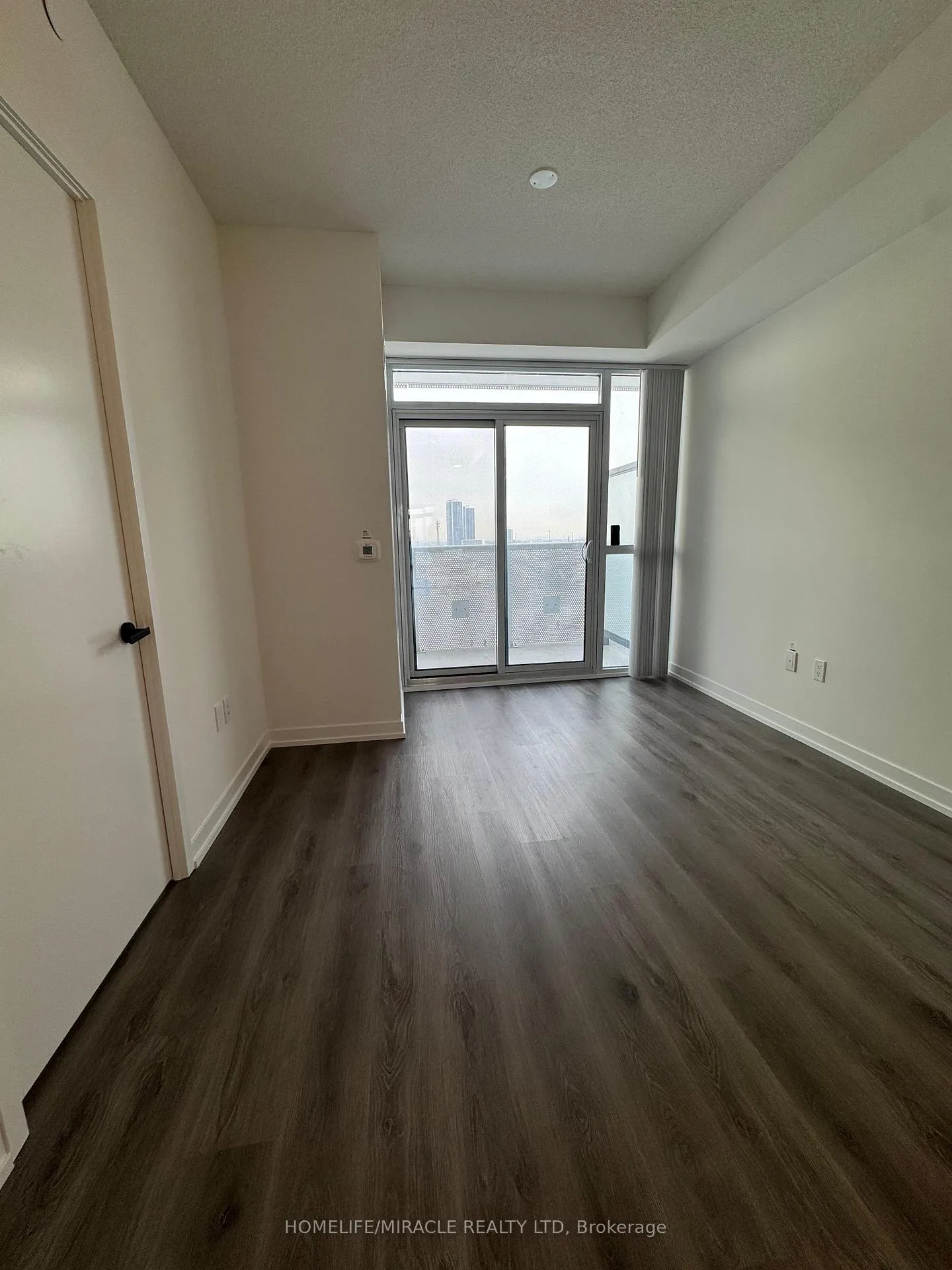 Photo 6 of Unit 808, 225 Commerce Street, Vaughan, Vaughan Corporate Centre — HOMEH