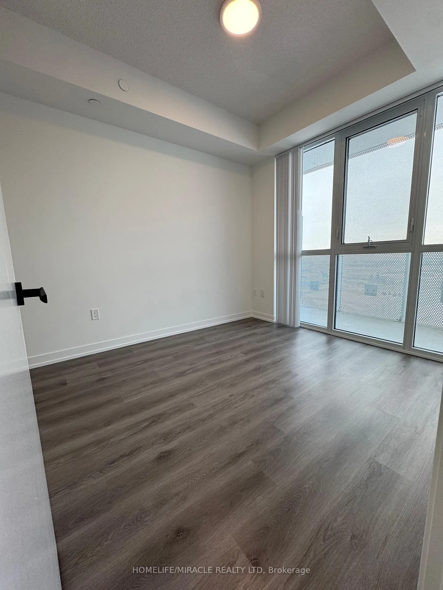 Photo 8 of Unit 808, 225 Commerce Street, Vaughan, Vaughan Corporate Centre — HOMEH