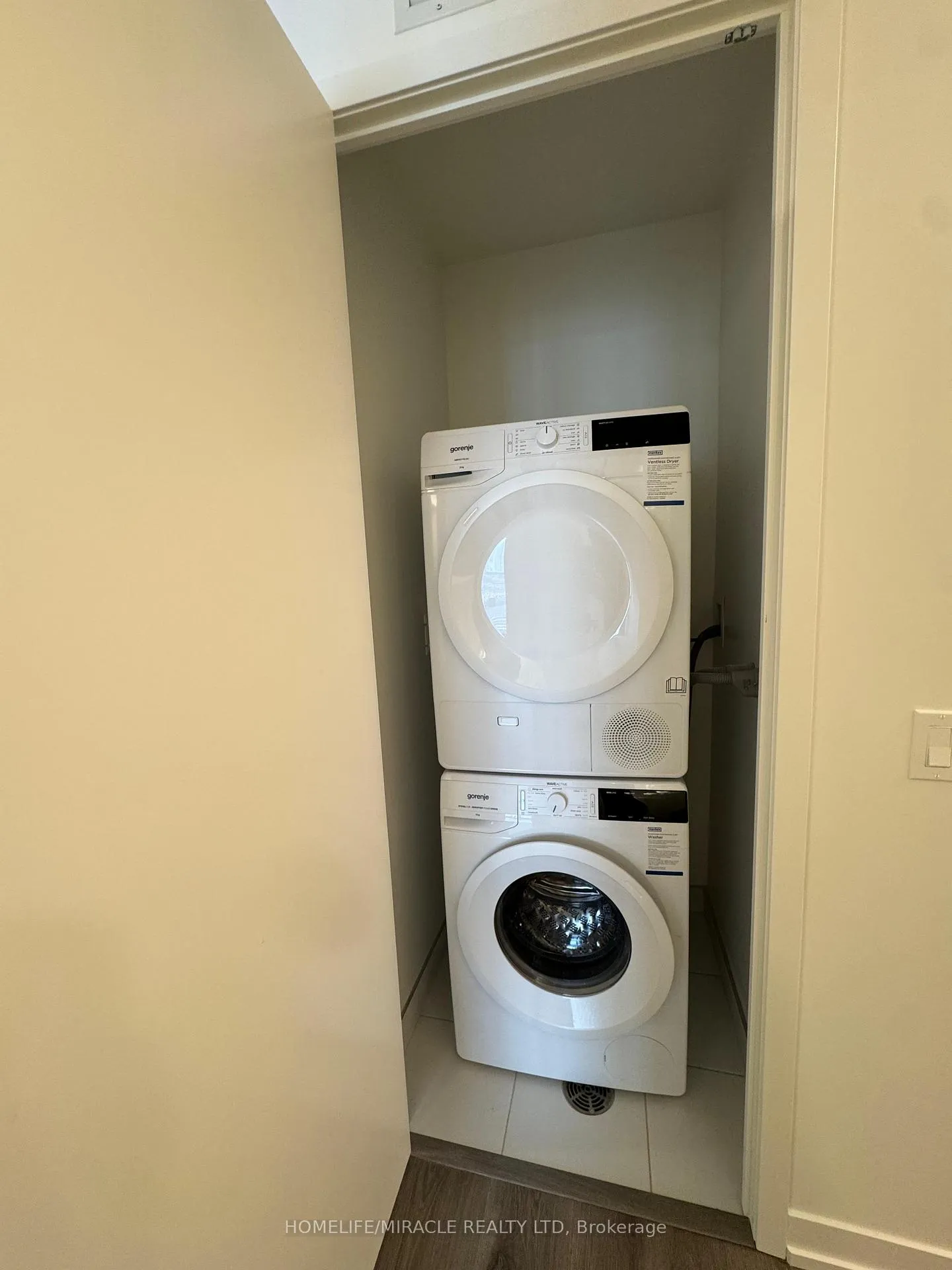 Photo 12 of Unit 808, 225 Commerce Street, Vaughan, Vaughan Corporate Centre — HOMEH