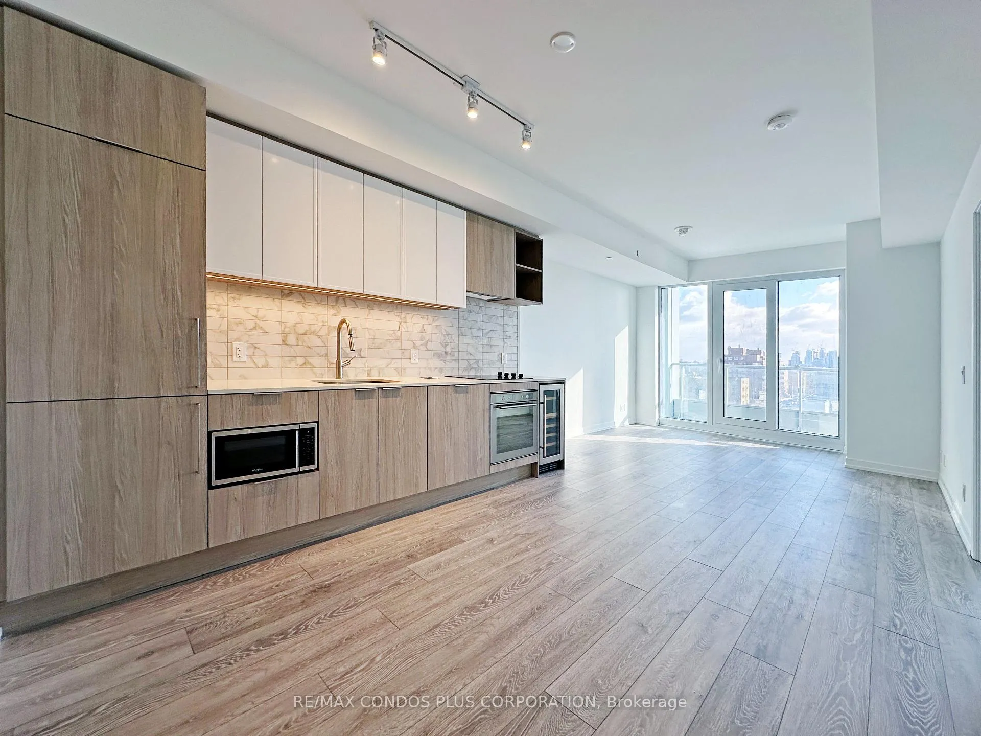Photo 2 of Unit 1117, 2020 Bathurst Street, Toronto, Humewood-Cedarvale — HOMEH