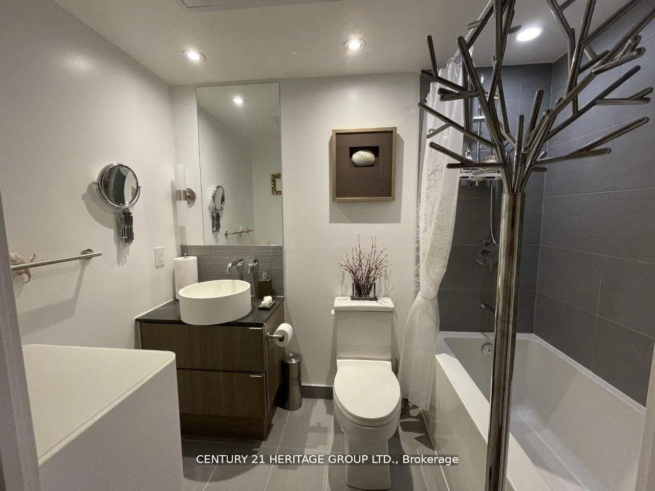 Photo 10 of Unit 3111, 161 Roehampton Avenue, Toronto, Mount Pleasant West — HOMEH