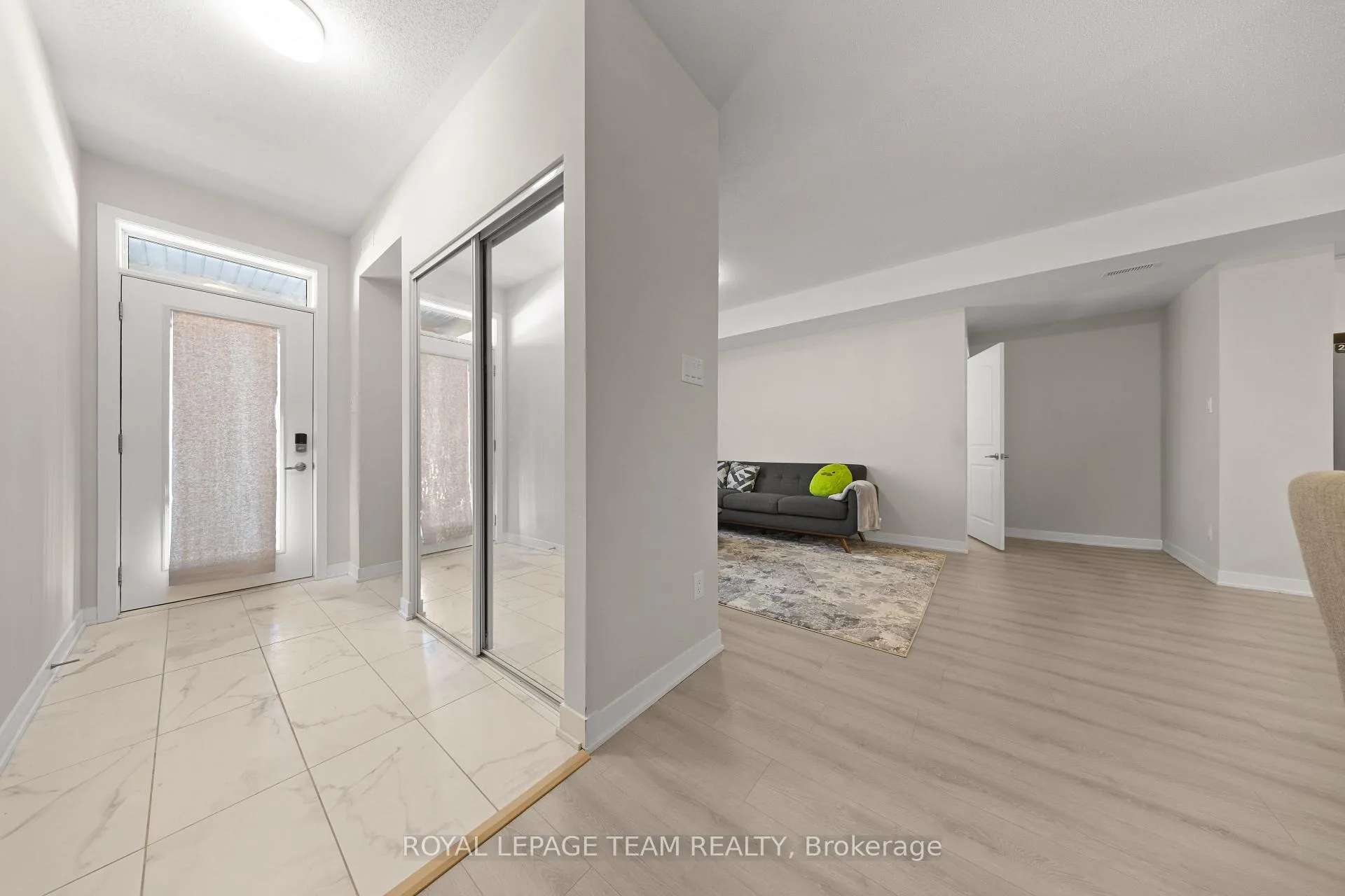 Photo 4 of 314 Lillian Freiman Private, Ottawa, Barrhaven - Half Moon Bay — HOMEH