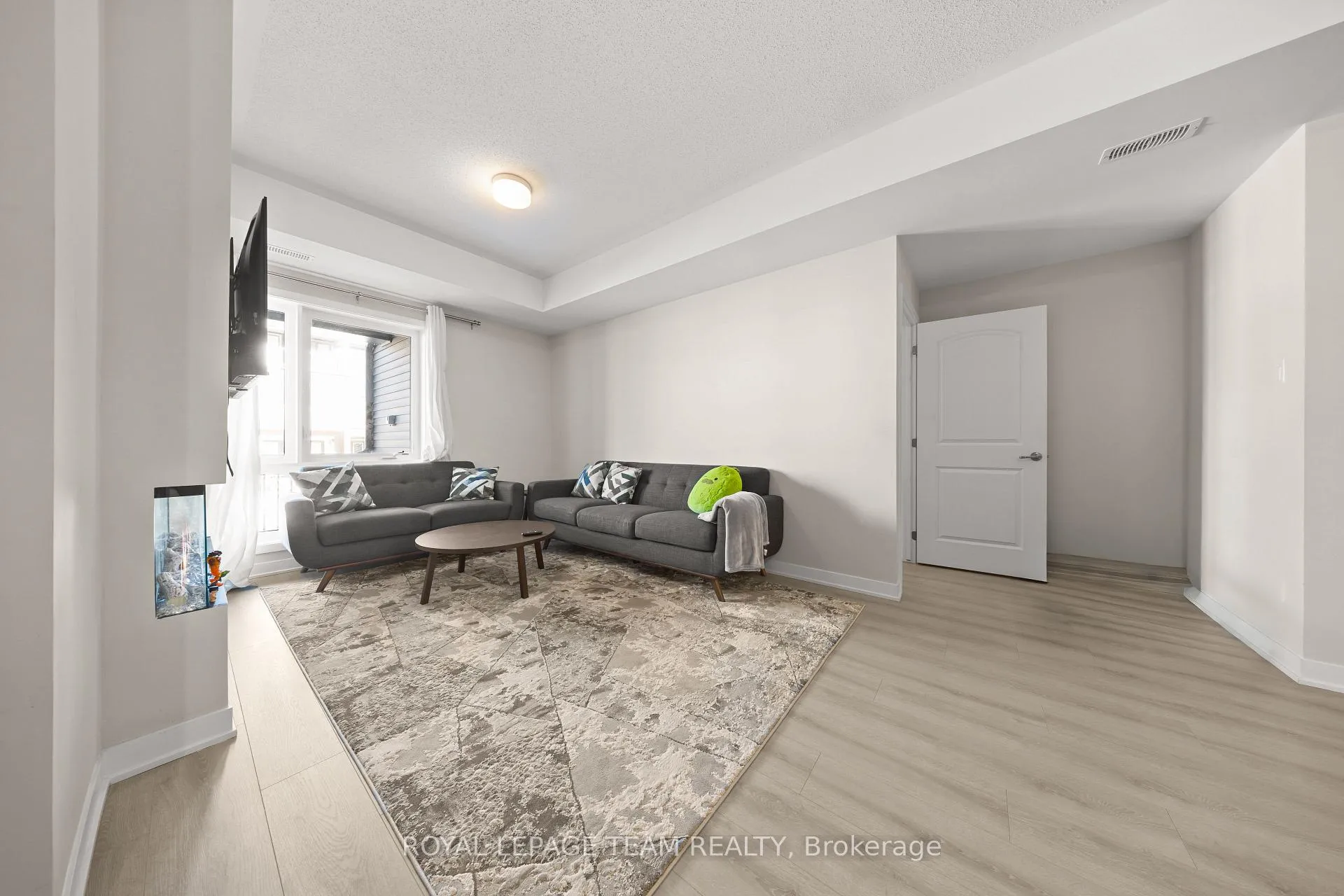 Photo 5 of 314 Lillian Freiman Private, Ottawa, Barrhaven - Half Moon Bay — HOMEH