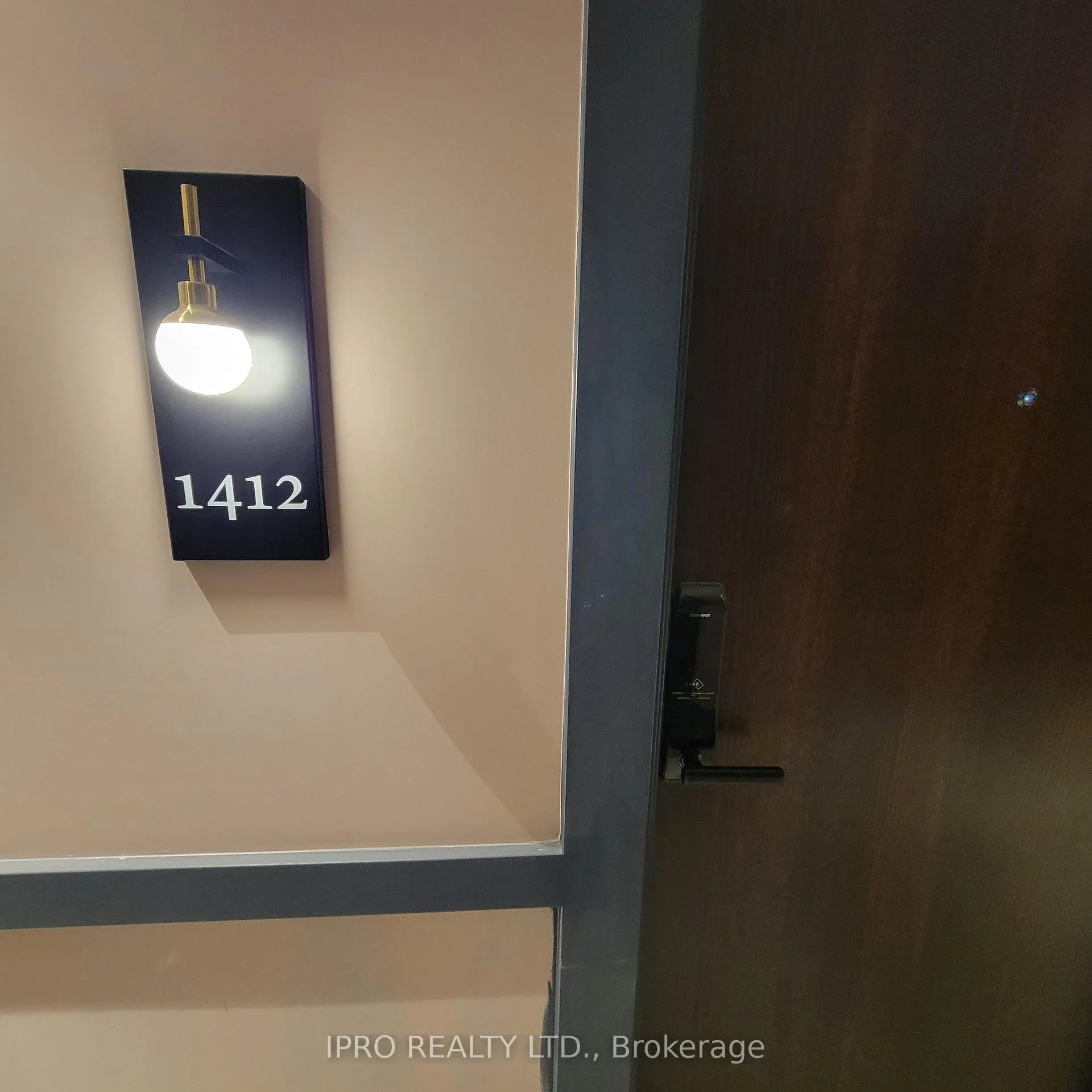 Photo 4 of Unit 1412, 2782 Barton Street, Hamilton, Riverdale — HOMEH