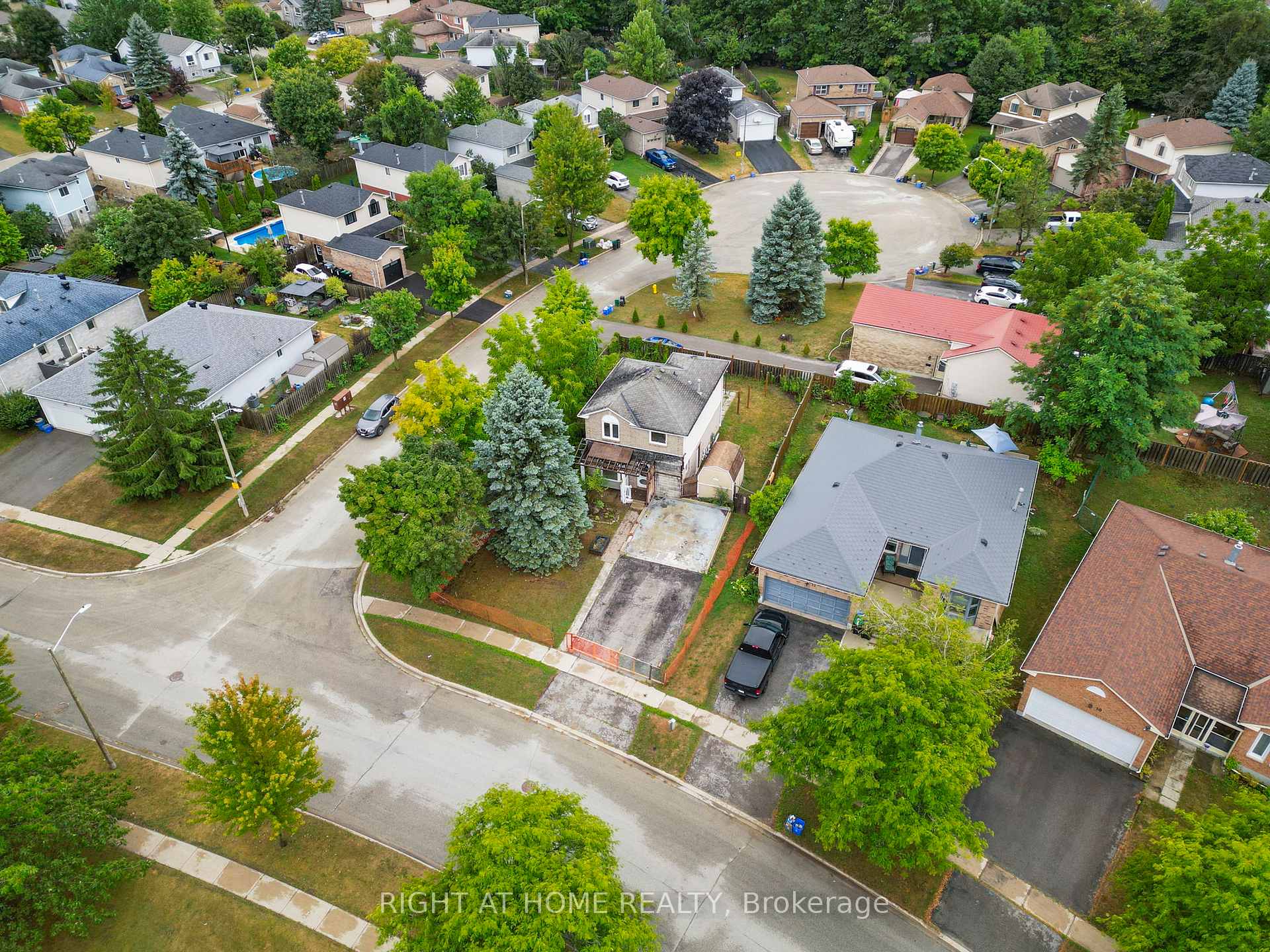 Photo 6 of 14 Barre Drive, Barrie, Painswick North — HOMEH