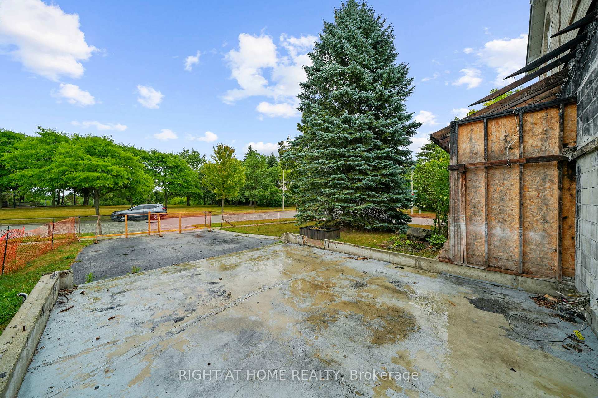 Photo 8 of 14 Barre Drive, Barrie, Painswick North — HOMEH