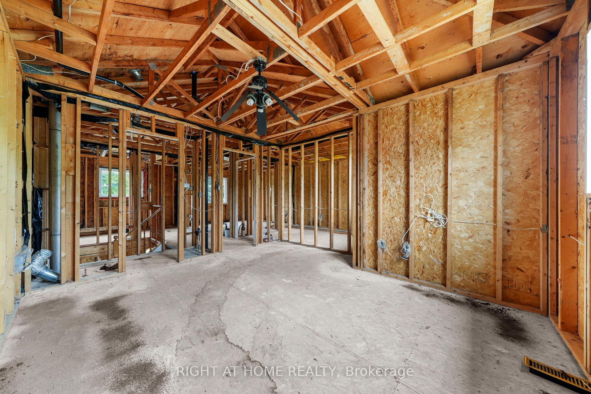 Photo 15 of 14 Barre Drive, Barrie, Painswick North — HOMEH
