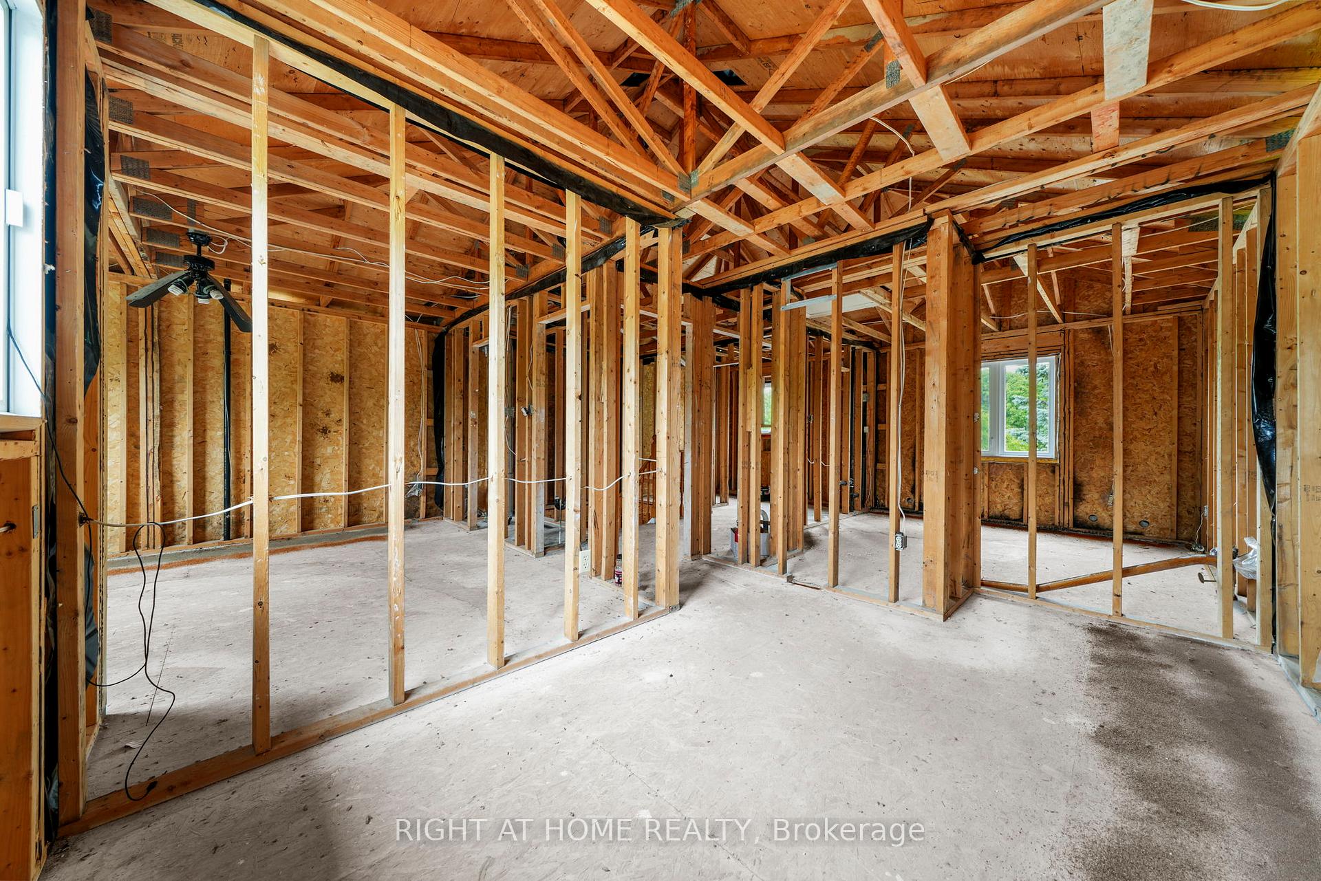 Photo 18 of 14 Barre Drive, Barrie, Painswick North — HOMEH