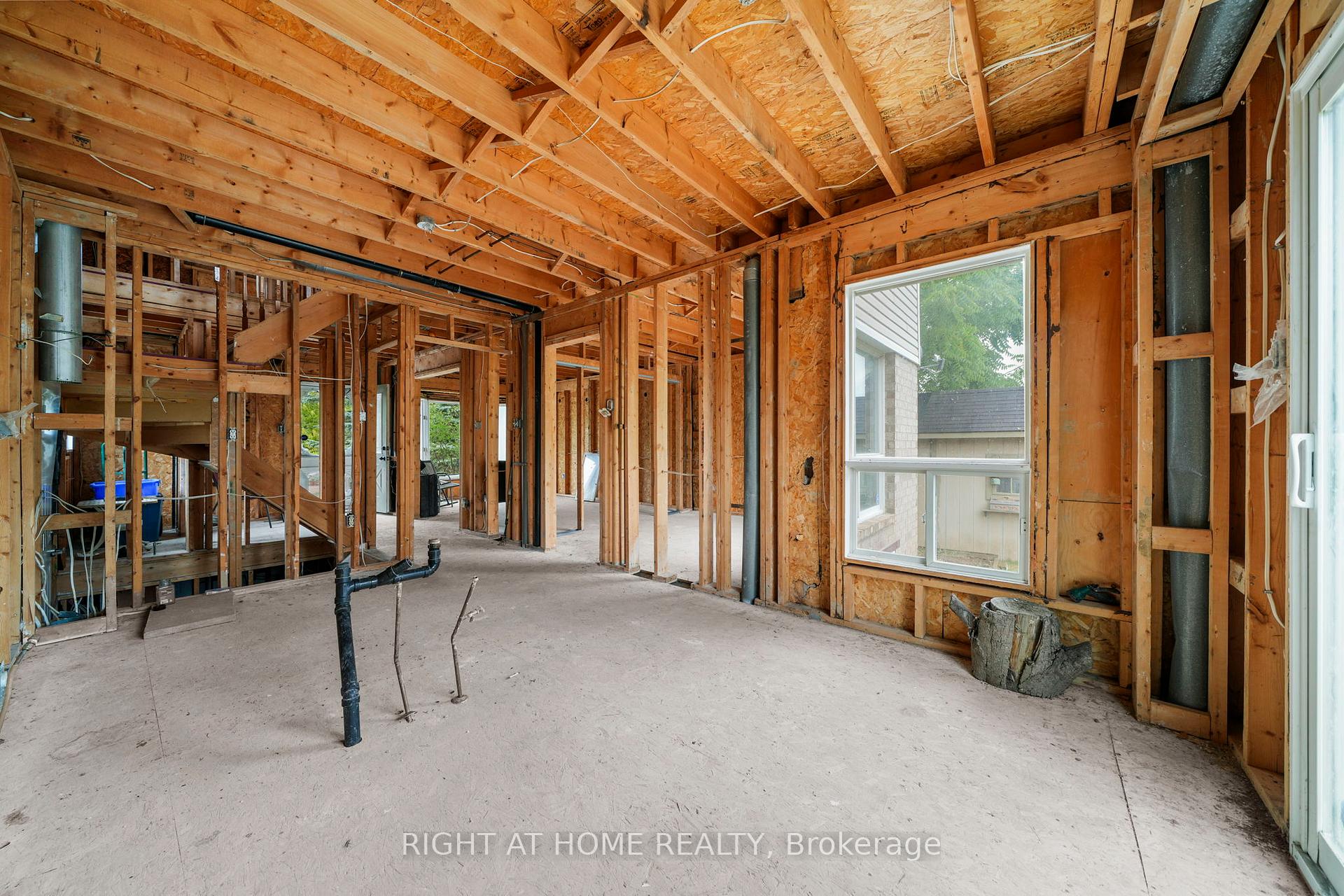 Photo 25 of 14 Barre Drive, Barrie, Painswick North — HOMEH