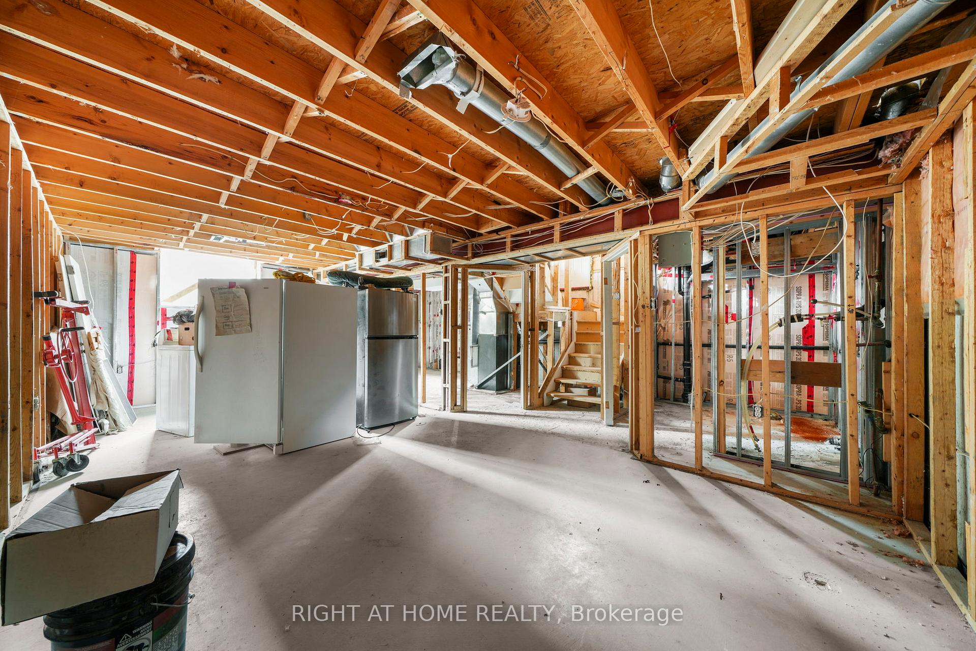 Photo 27 of 14 Barre Drive, Barrie, Painswick North — HOMEH