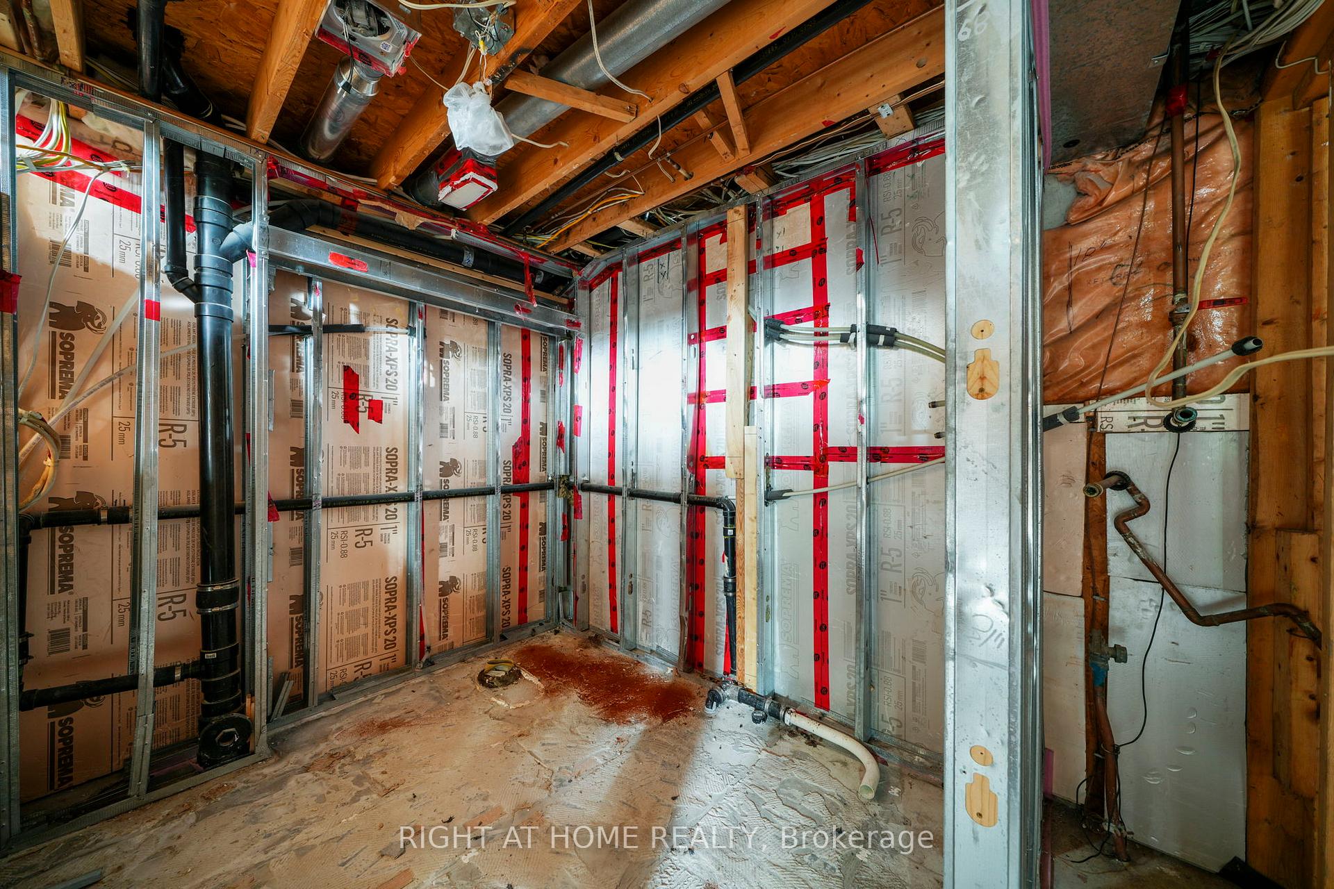 Photo 28 of 14 Barre Drive, Barrie, Painswick North — HOMEH