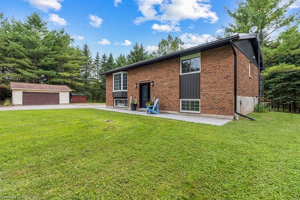 Photo 3 of 703021 Walker Sideroad, Chatsworth — HOMEH