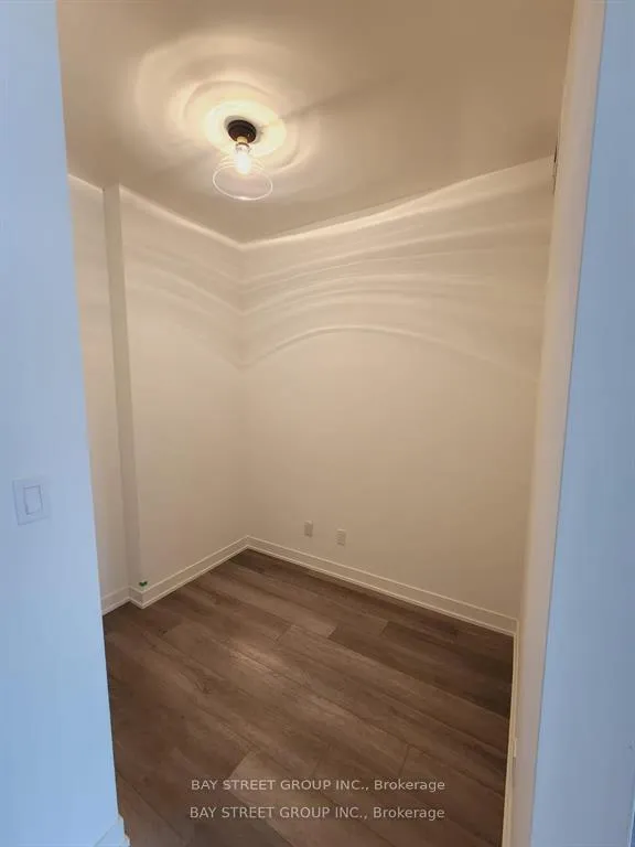 Photo 3 of Unit 607, 38 Simcoe Promenade, Markham, Unionville — HOMEH