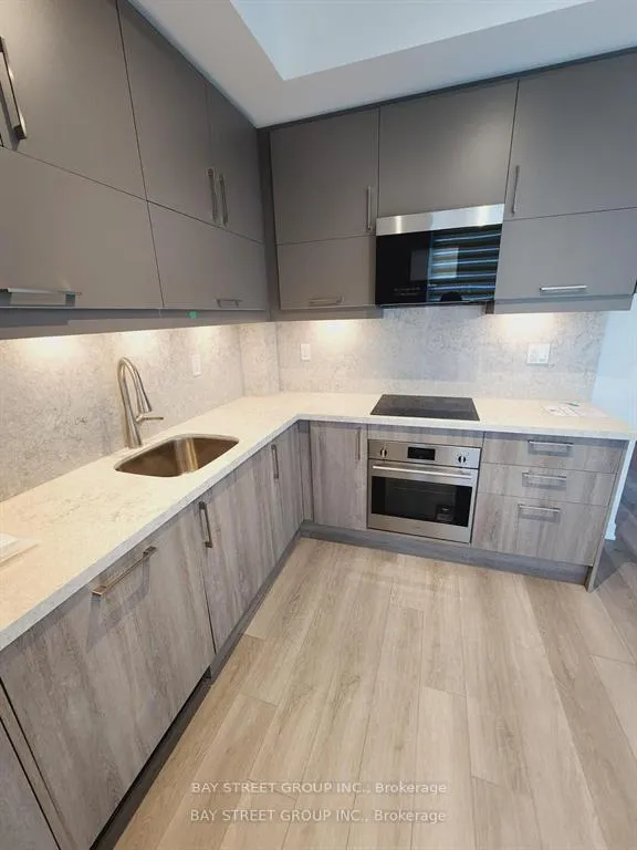 Photo 7 of Unit 607, 38 Simcoe Promenade, Markham, Unionville — HOMEH