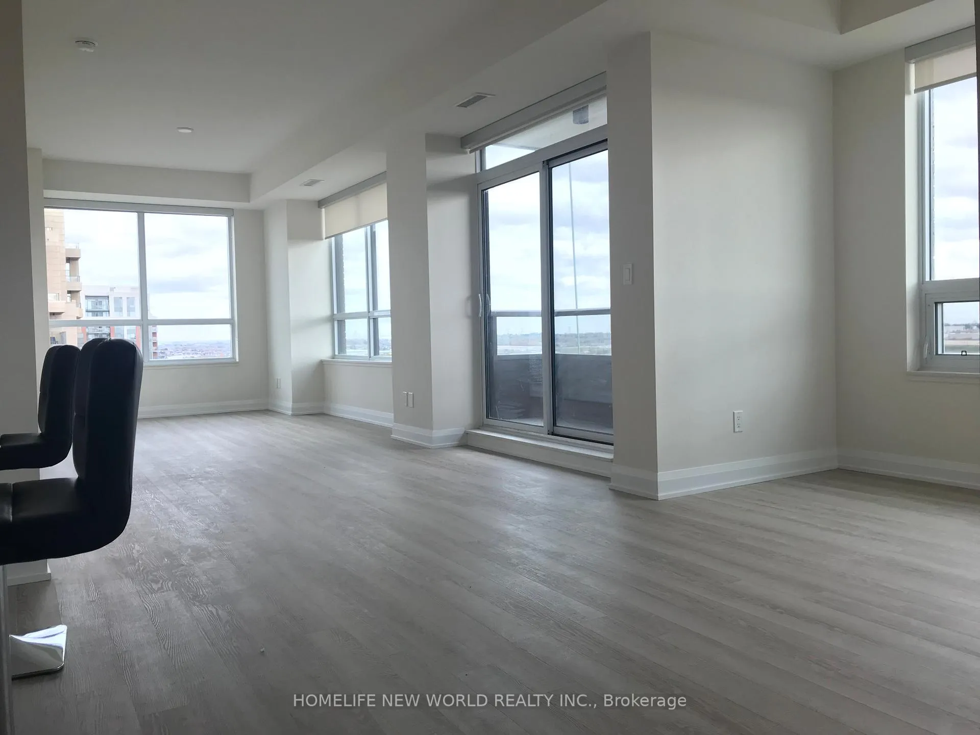 Photo 8 of Unit 1805, 15 Water Walk Drive, Markham, Unionville — HOMEH