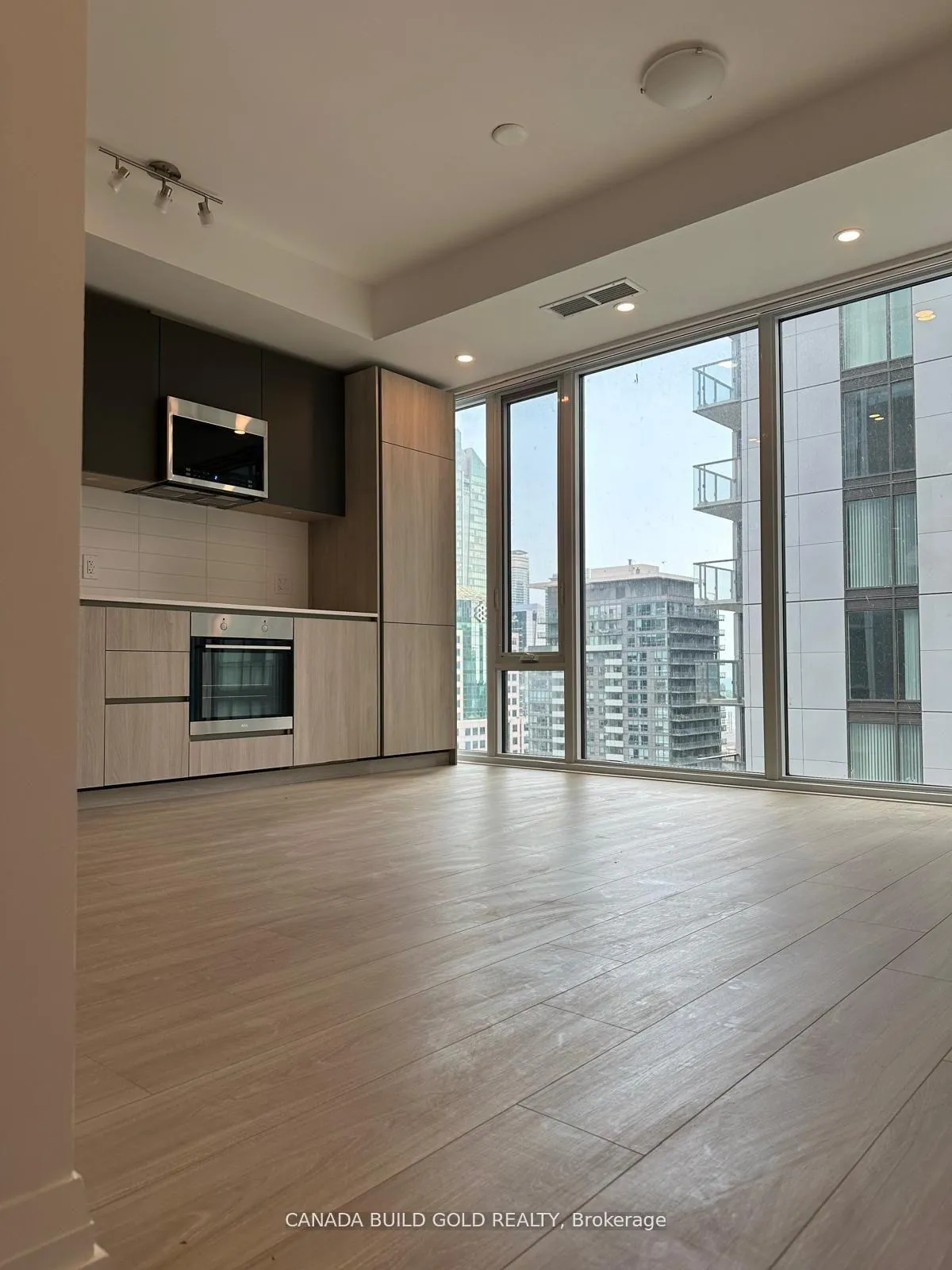 Photo 2 of Unit 3021, 28 Widmer Street, Toronto, Waterfront Communities — HOMEH