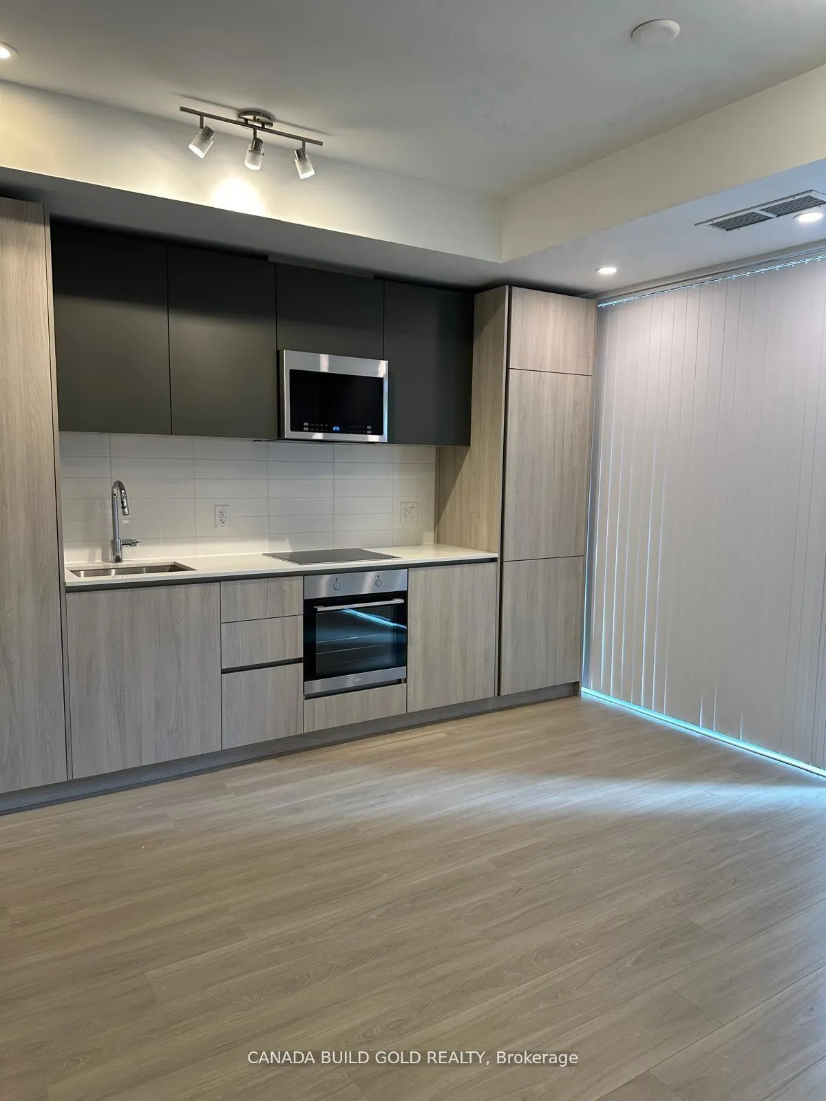 Photo 3 of Unit 3021, 28 Widmer Street, Toronto, Waterfront Communities — HOMEH