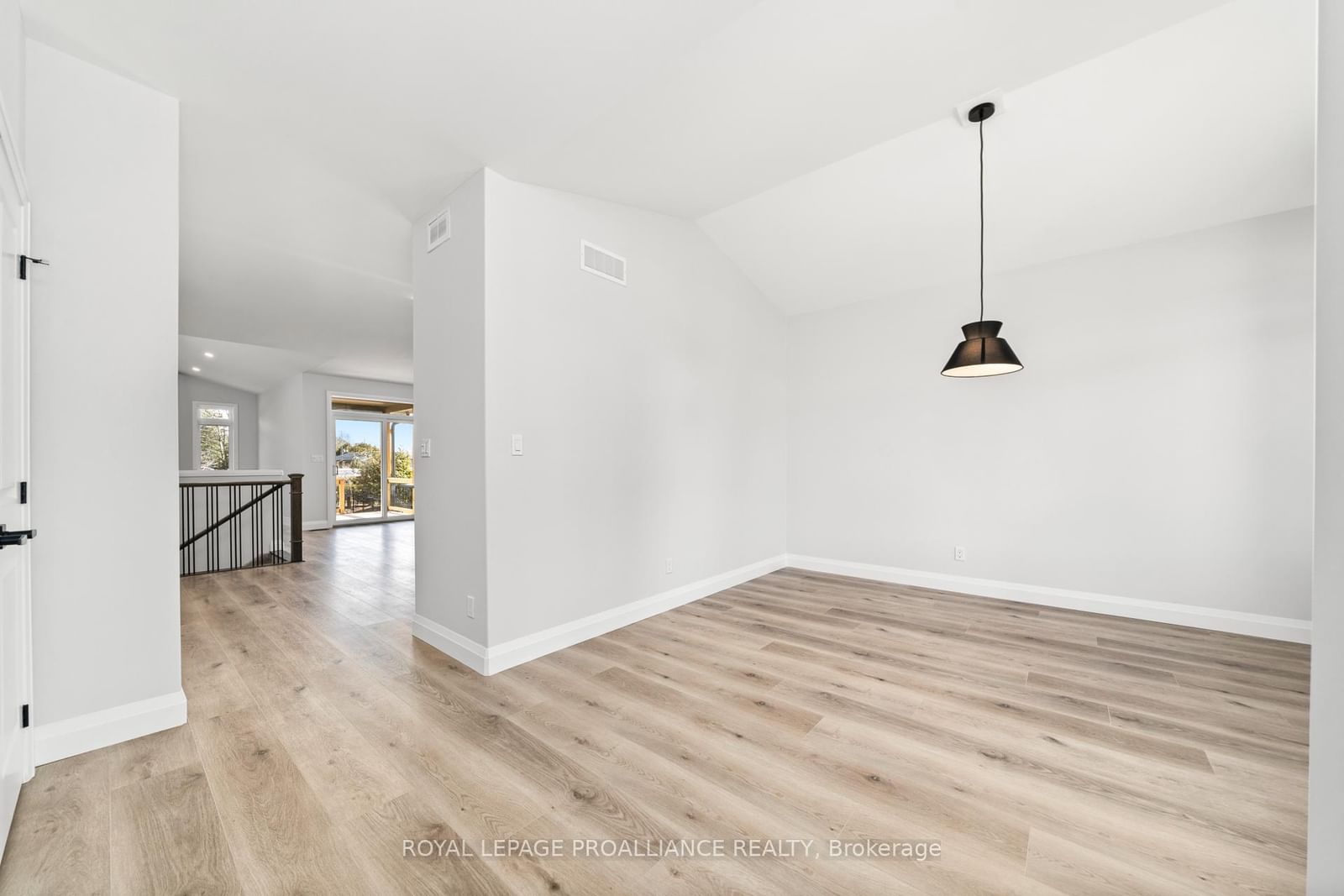 Photo 3 of 45 Clayton John Ave, Brighton, Brighton (Town) — HOMEH