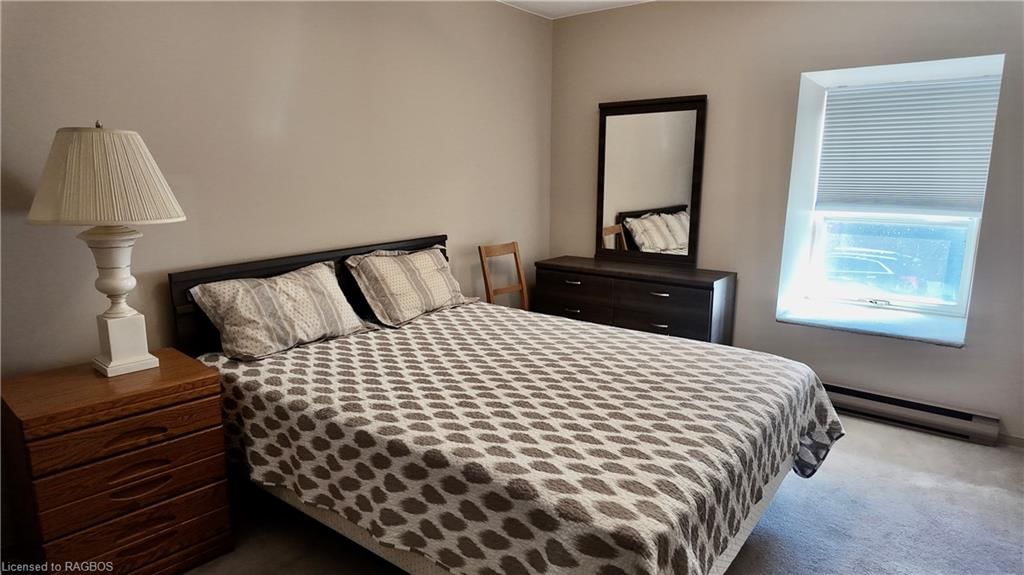 Photo 5 of 738 Queen Street, Kincardine — HOMEH