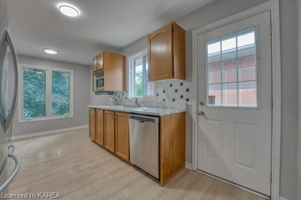 Photo 2 of Unit 1, 151 Dauphin Avenue, Kingston, Rideau — HOMEH
