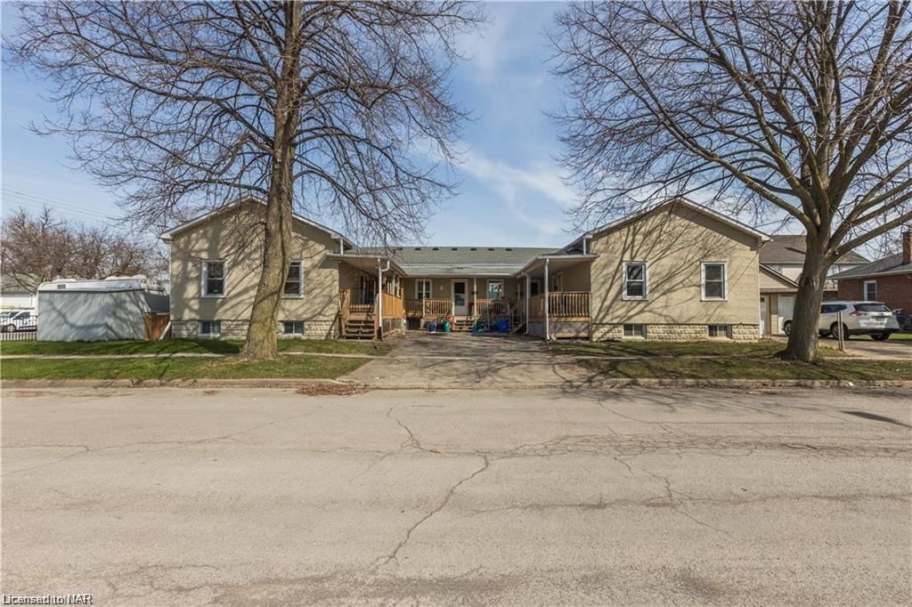 Photo 1 of 322 Mcalpine Avenue S, Welland, Lincoln/Crowland — HOMEH